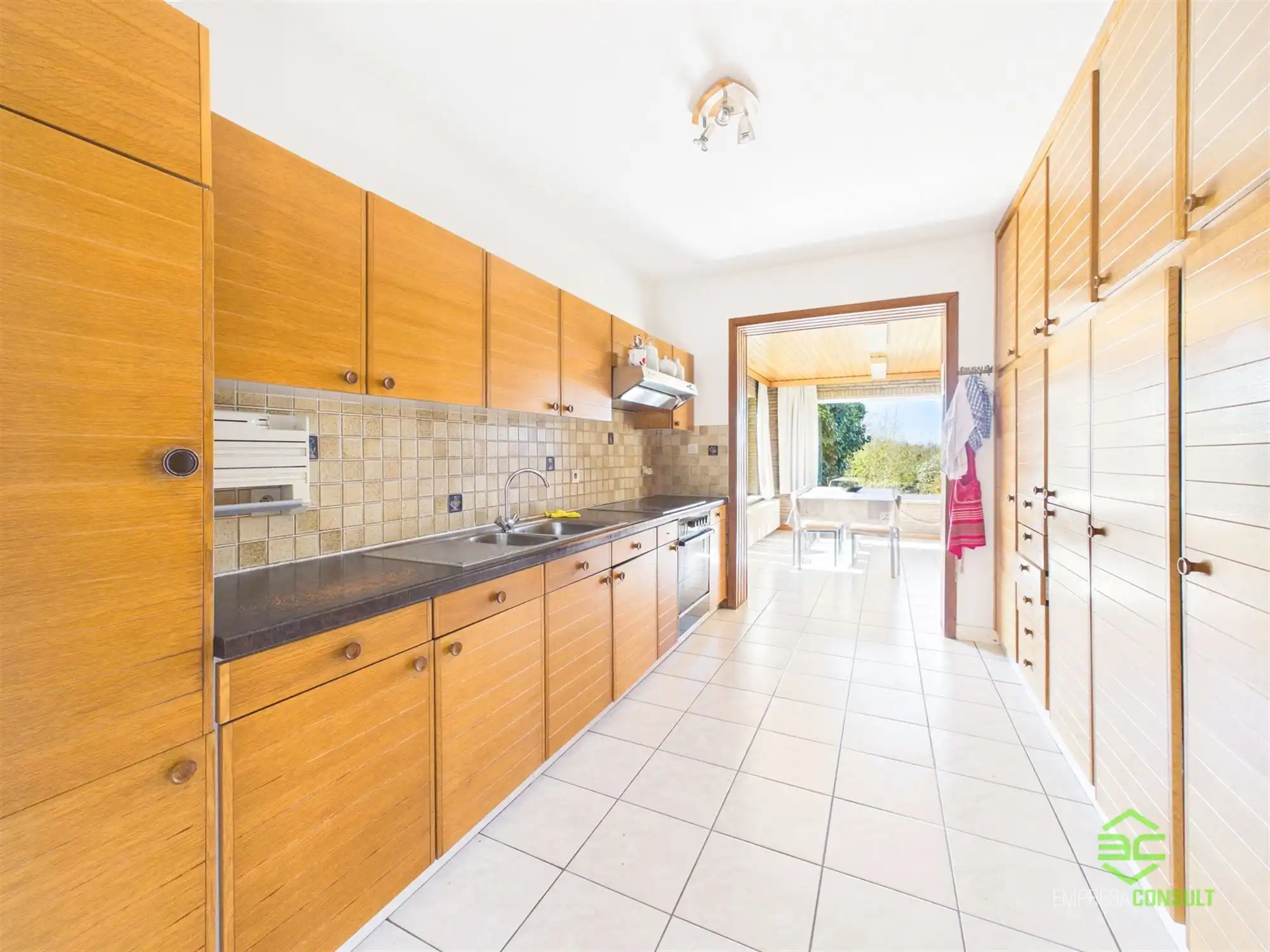 Gelijkvloerse OB met 3 slpk op een topligging! foto 9