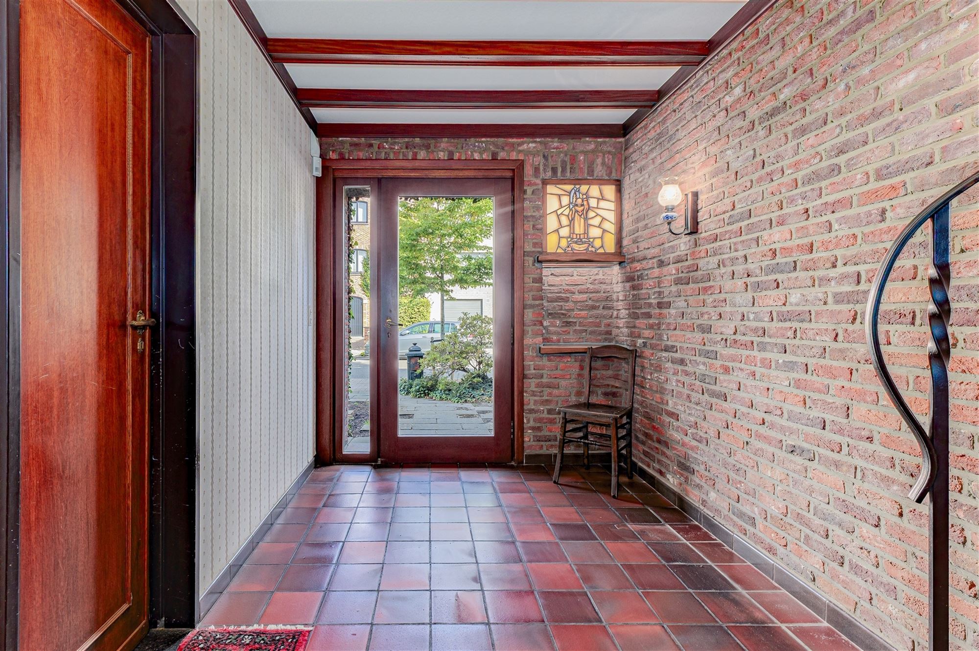 Ruime bel-étagewoning met 5 slk op 569 m² in rustige wijk te Aartselaar foto 9