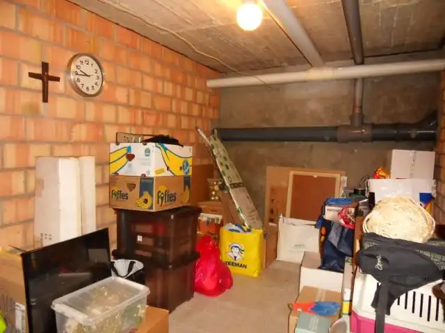 In centrum gelegen APPARTEMENT met 2 slaapkamers, mooie living, ruime kelder foto 26