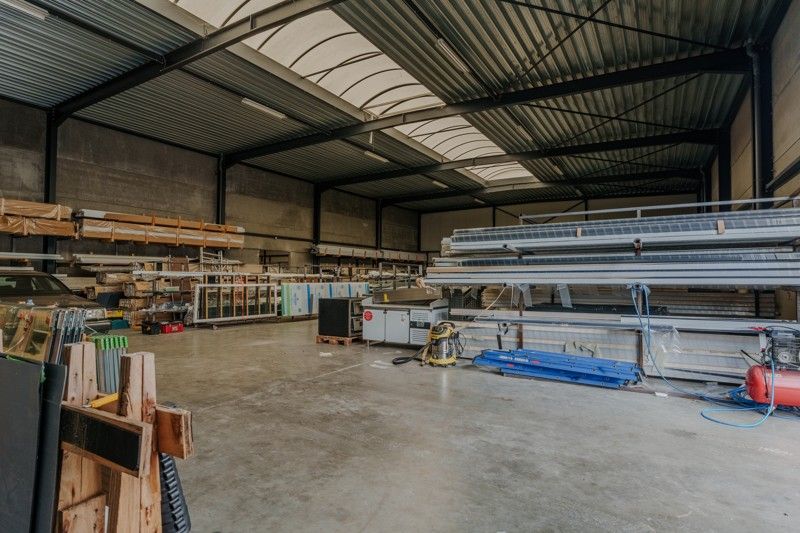 Veelzijdig industriehal van 1.280 m² op een perceel van 33a71ca. foto 11