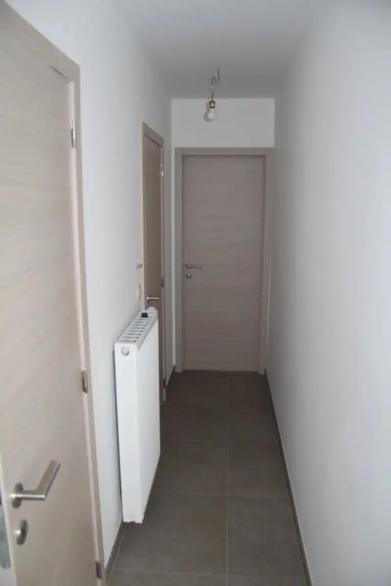 Ruim appartement met 2 slk, 2 terrassen, garage en autostaanplaats foto 15