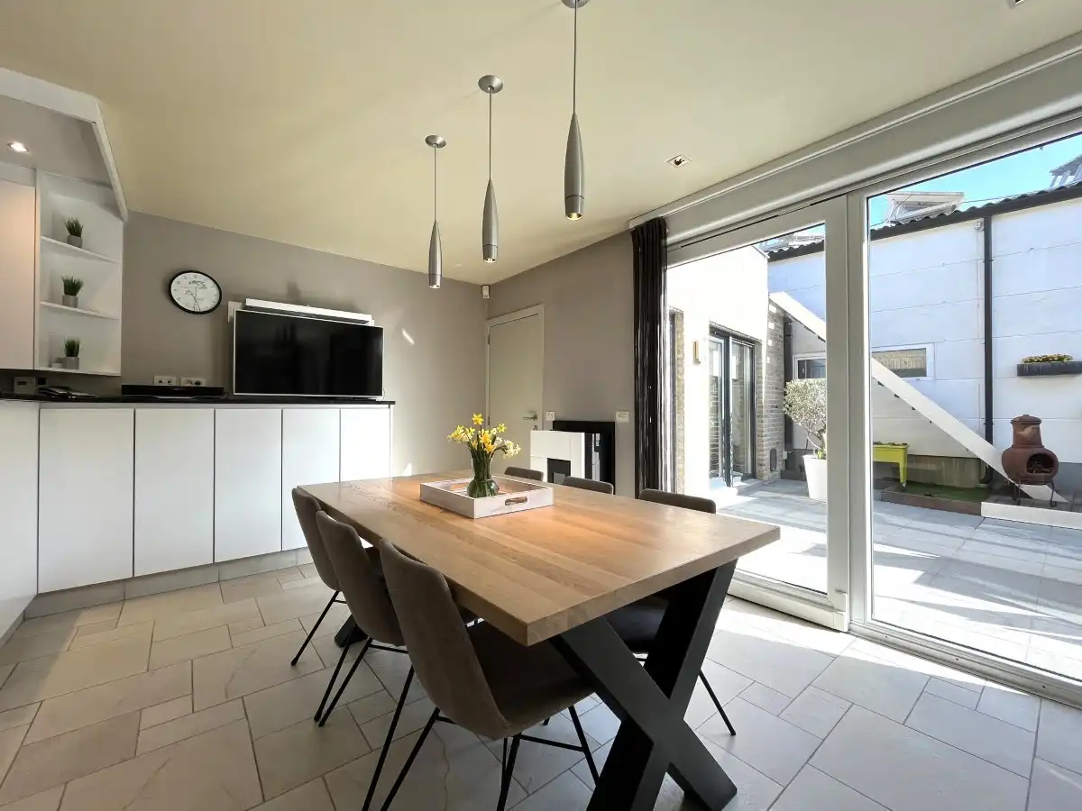 Dadizele – Ruime woning met loods van ca. 400 m², zwembad en bureelruimte foto 9