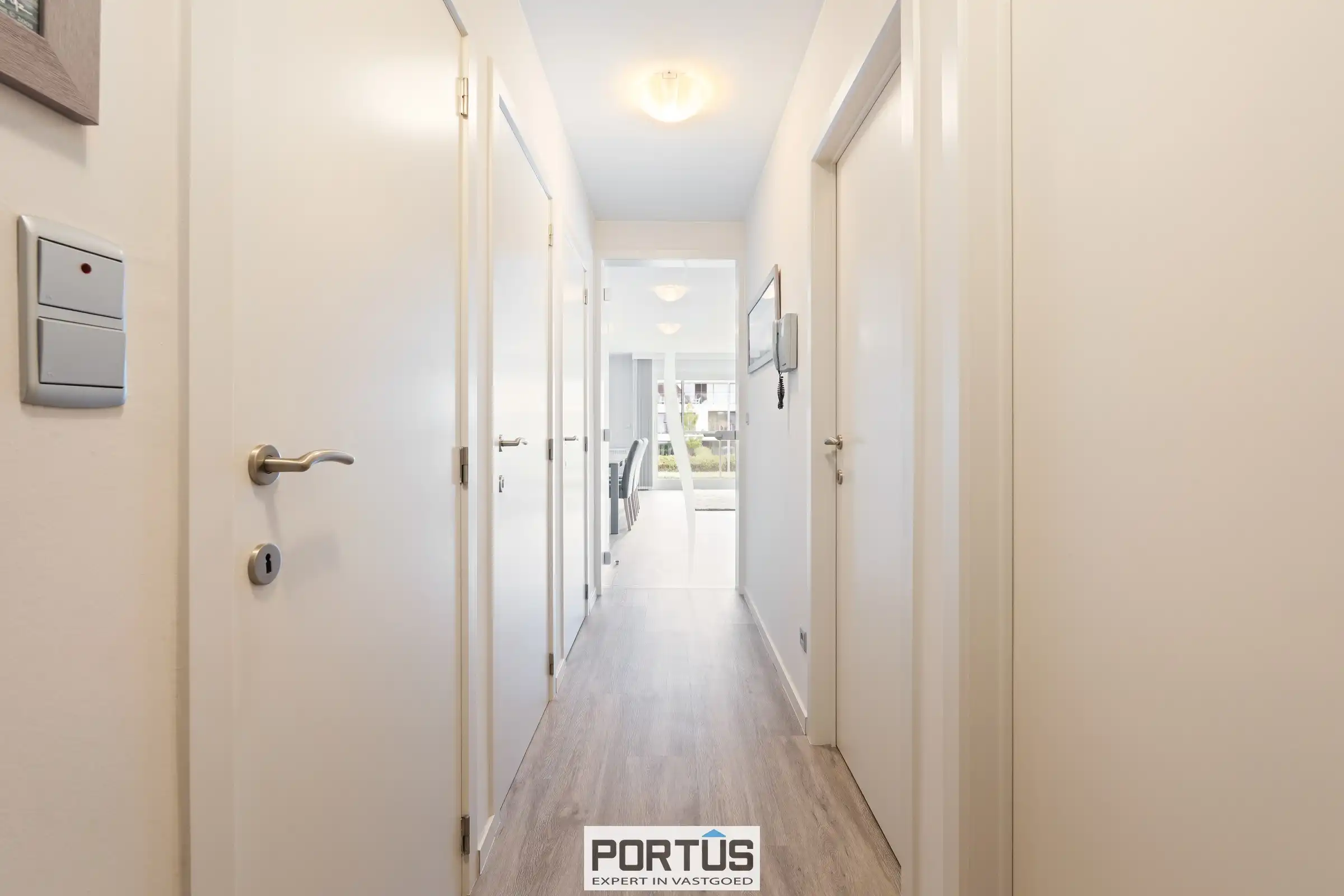 Ruim zonnig hoekappartement te koop te Nieuwpoort foto 9