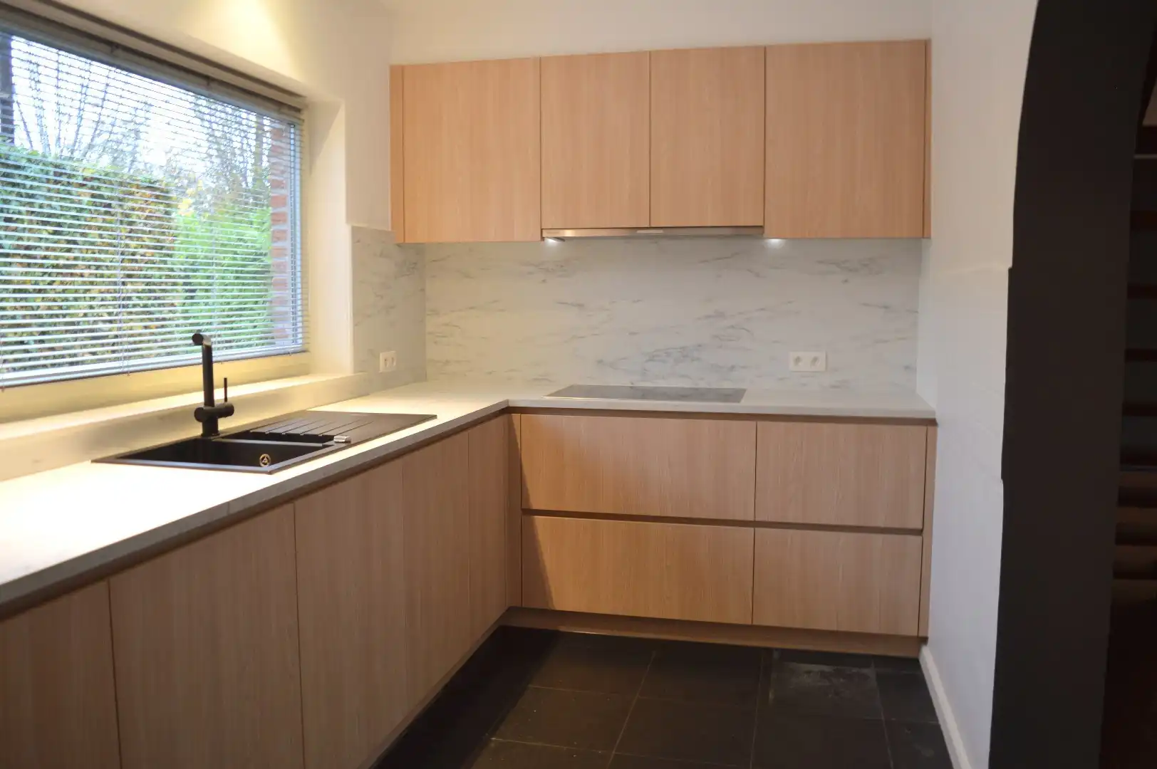 Charmante halfopen bebouwing met 2 ruime slaapkamers en zuid georiënteerde tuin foto 4