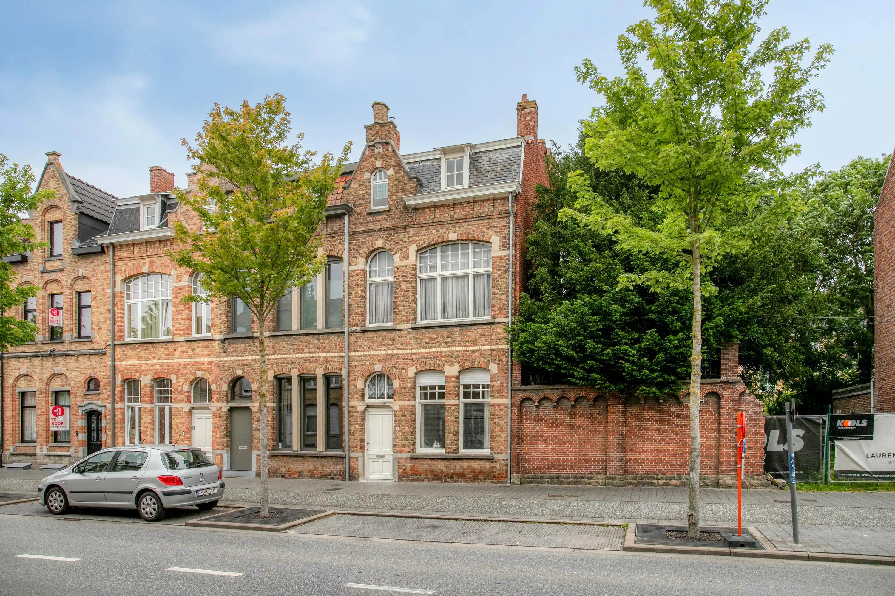 Authentiek herenhuis te koop in Ieper centrum foto 20