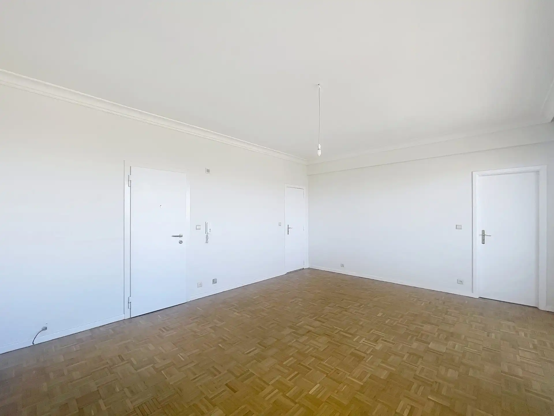 Gerenoveerd appartement met 1 slaapkamer in Brugmann! foto 4