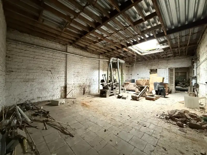 Ruime loods met tal van mogelijkheden foto 8