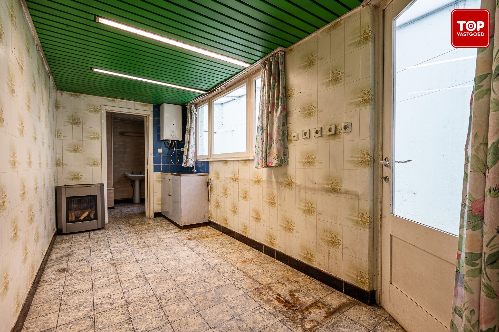 Te renoveren woning met 3 slaapkamers en terras foto 9