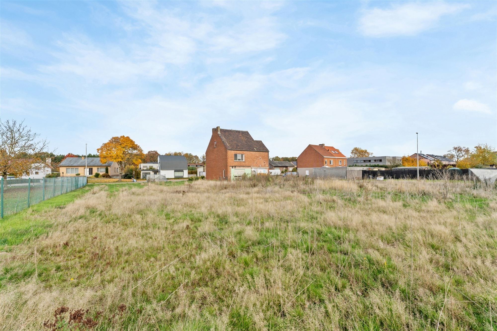 TE RENOVEREN OF AF TE BREKEN WONING OP EEN RUSTIGE LIGGEN TE PAAL foto 3