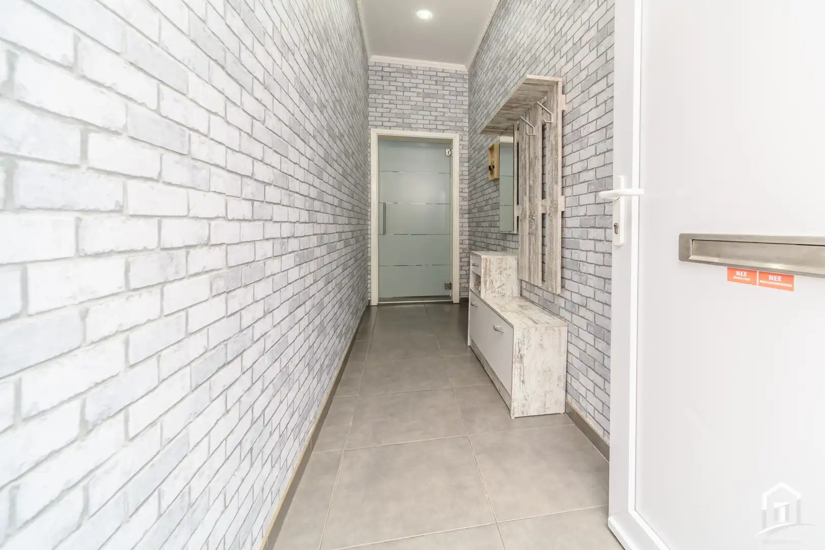 Instapklare, gerenoveerde woning aan de stadsrand van Aalst foto 4