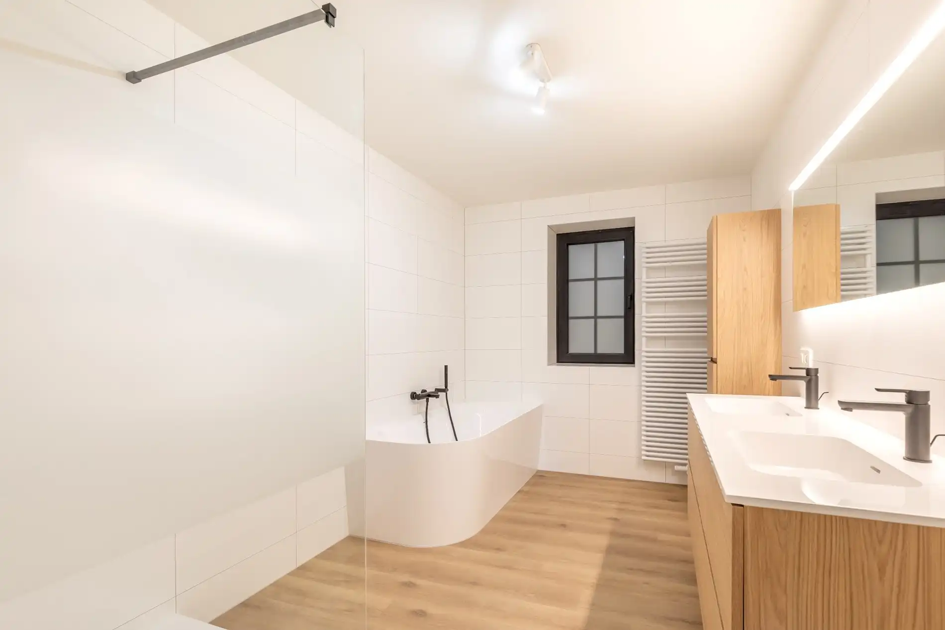 Prachtig gerenoveerde woning te Linden! foto 17