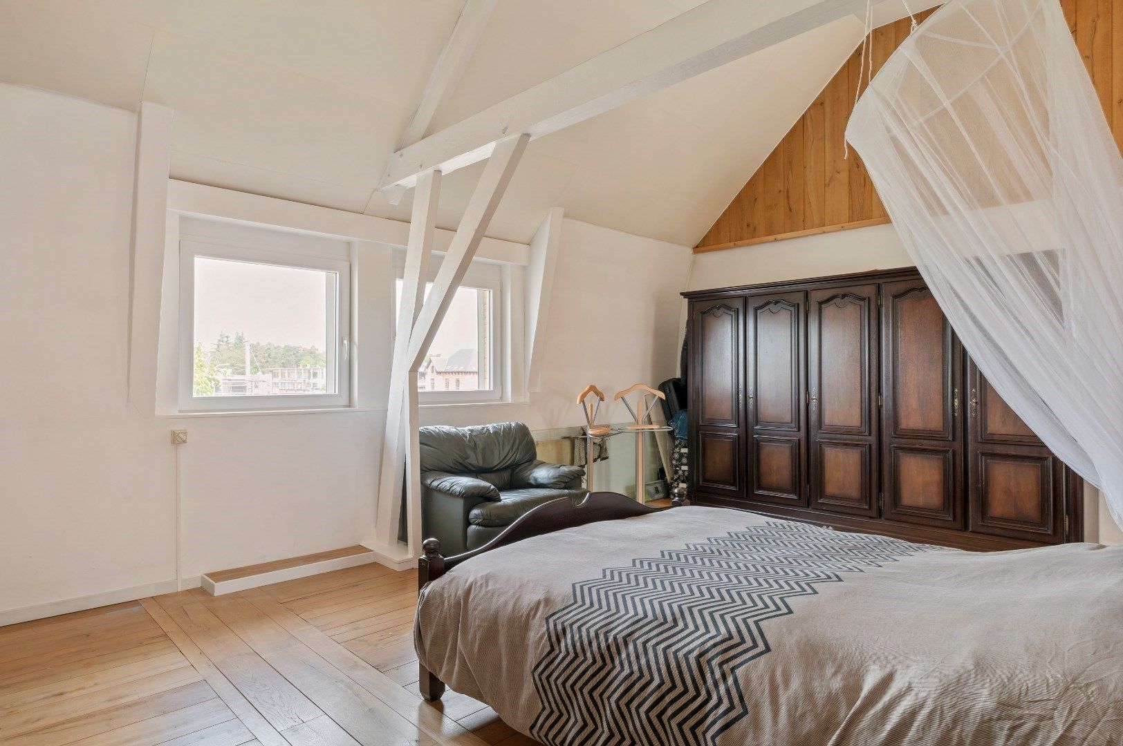 Bel-etagewoning met handelspand – Topligging aan Station Mol foto 19