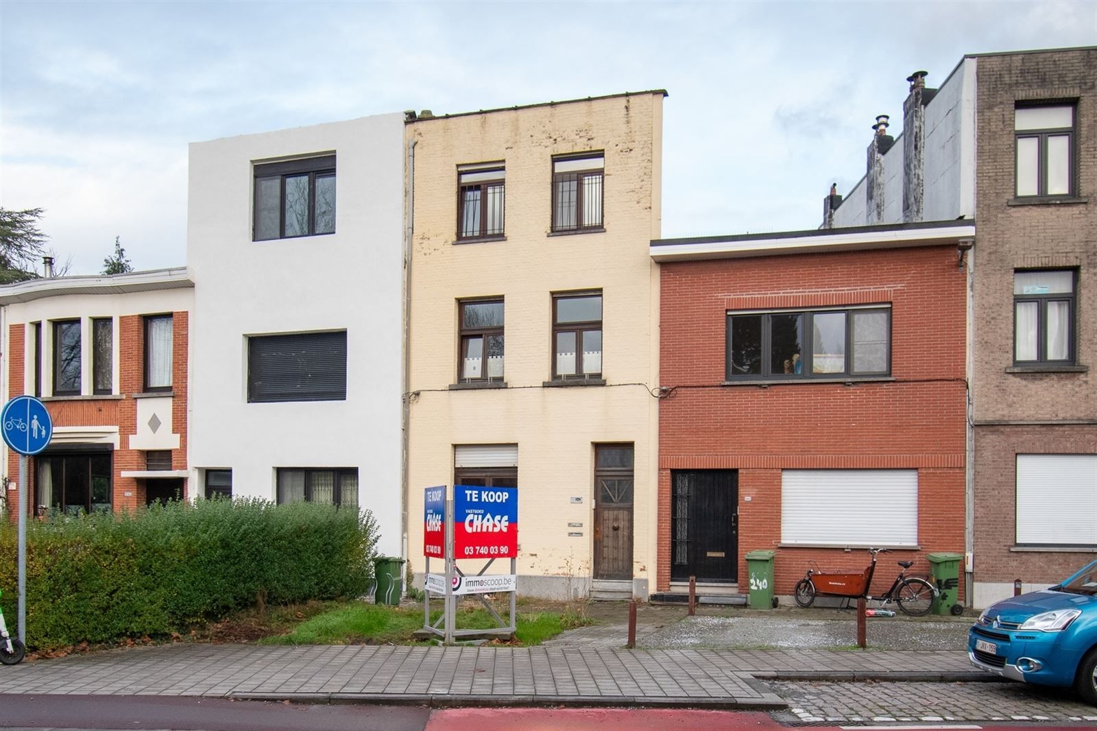 !!! VERKOCHT ONDER VOORWAARDEN !!! Karaktervolle woning met 5 slaapkamers en tuin foto 3