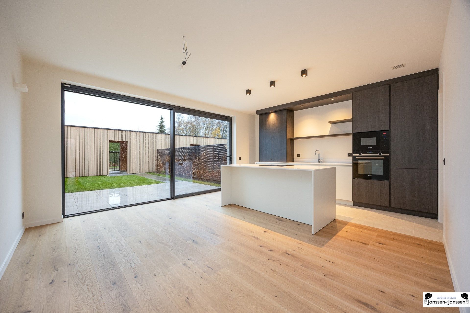 Wonen in een groene omgeving op een centrale locatie in Gooreind! foto 6