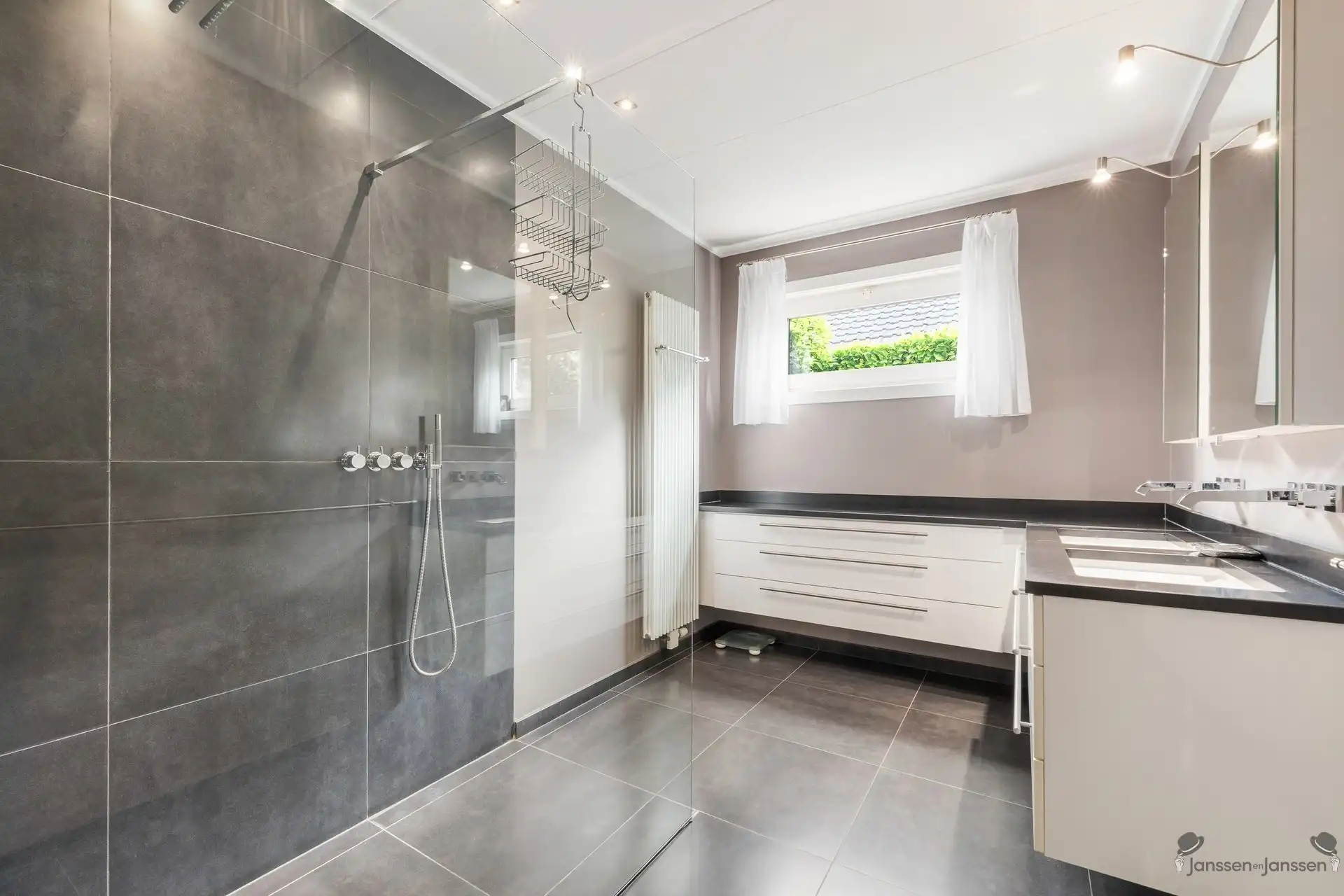 Prachtige lichtrijke villa met 4 slaapkamers op 826m². foto 14