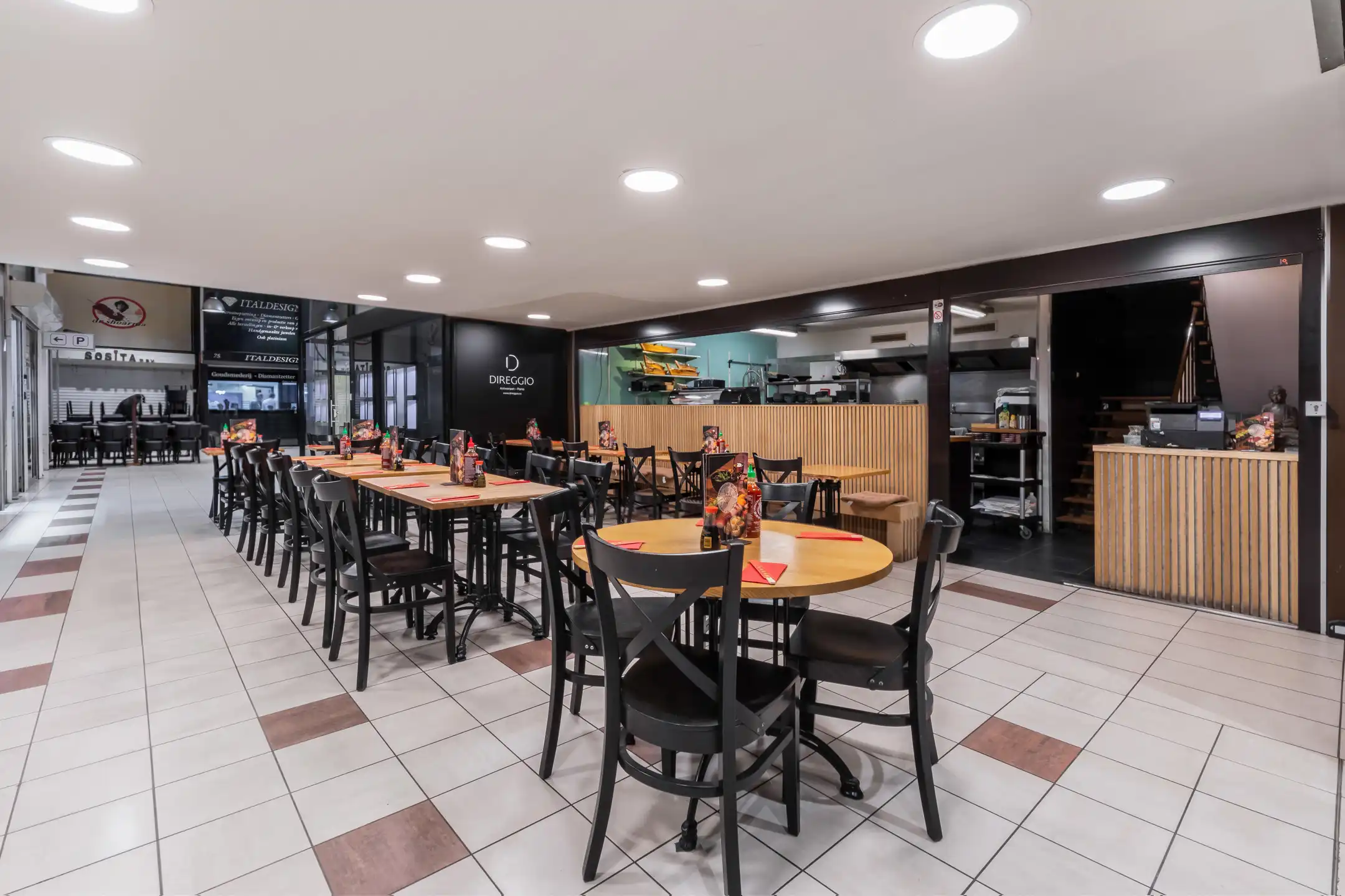 Top gelegen horecapand in de Empire Center Diamantwijk foto 6