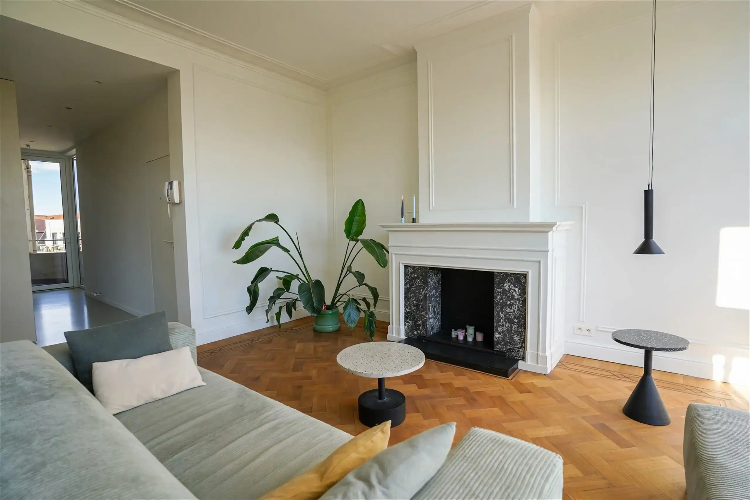Architecturaal pareltje met uitzicht op de boomkruinen foto 7