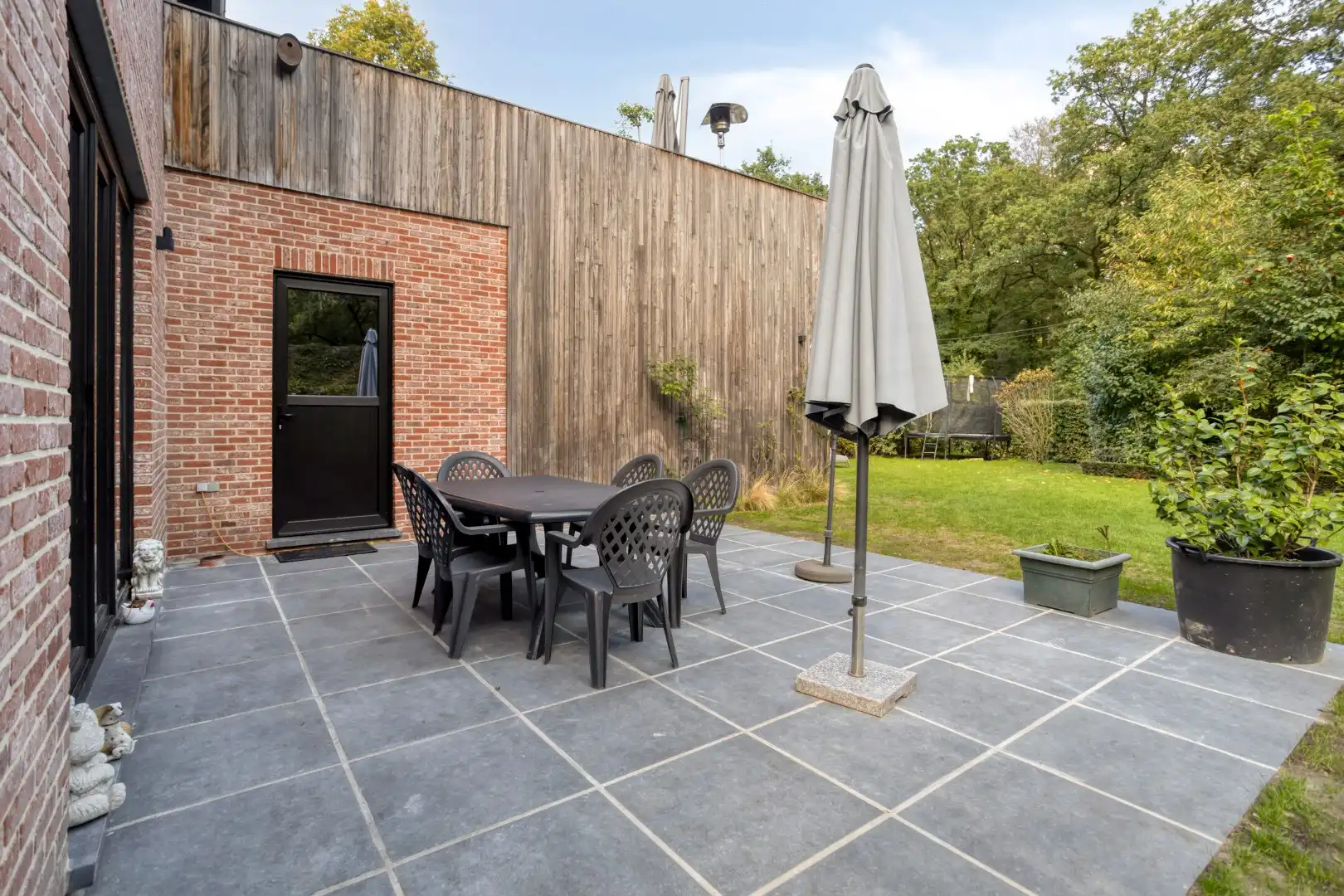 Veelzijdige recente woning aan de Brechtse Heide – ideaal voor wonen & werken foto 9