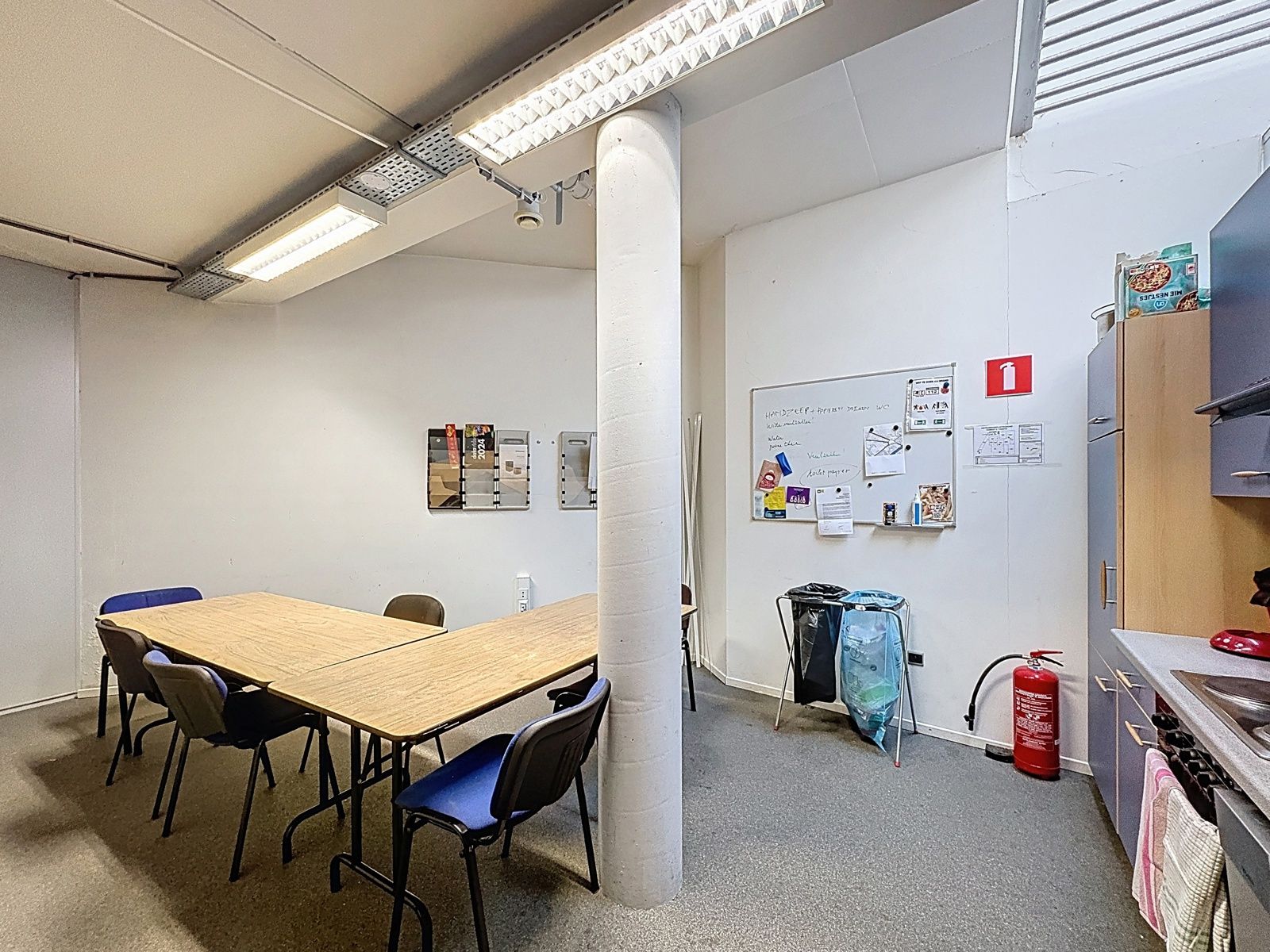 Commercieel Pand met Grote Visibiliteit vlakbij Bredabaan foto 18