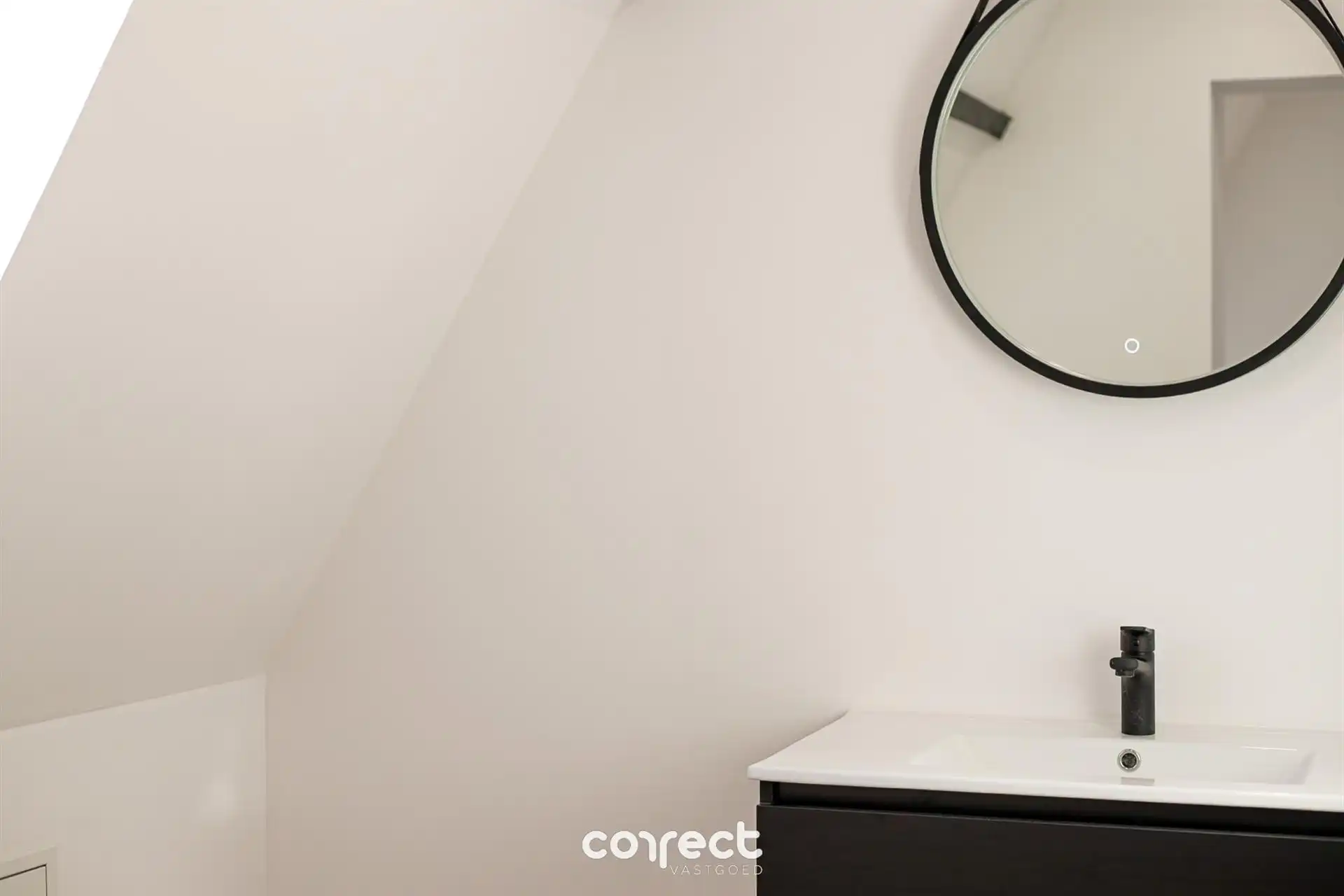 Prachtig gerenoveerde stadswoning met tuin foto 24