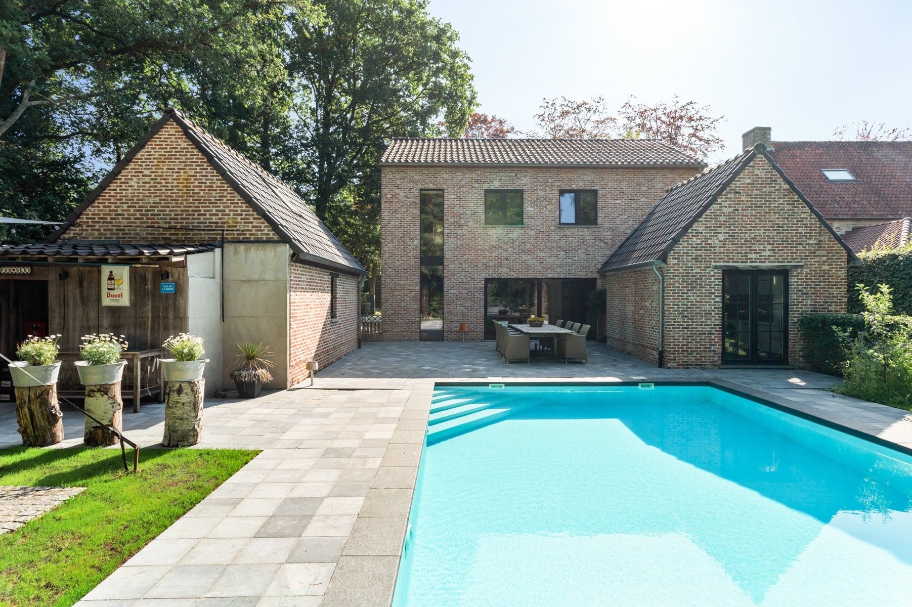 IN OPTIE !! Charmante en ruime villa met zwembad foto 2