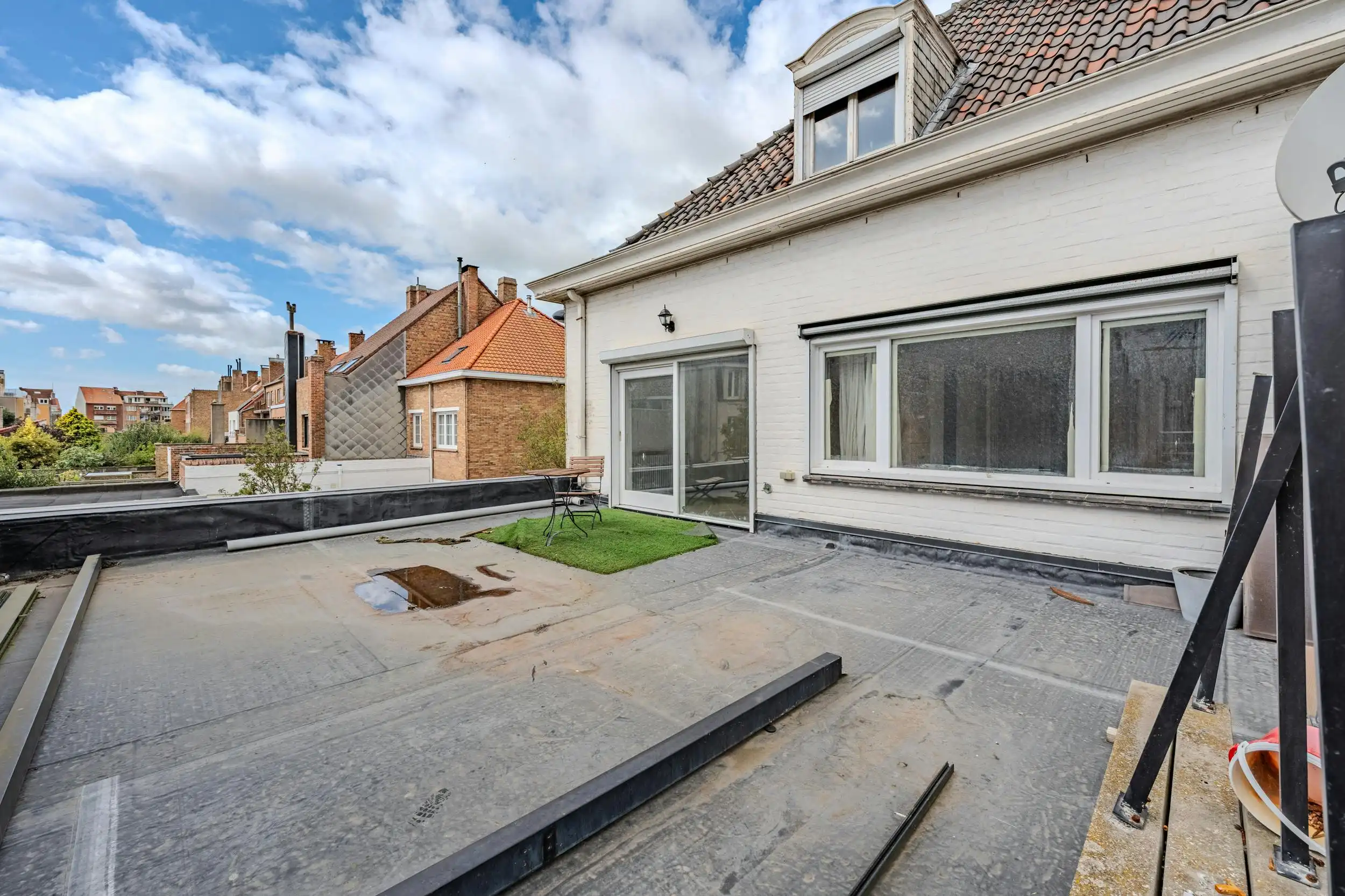 Hoekhuis met veel potentieel te koop te Mariakerke foto 9