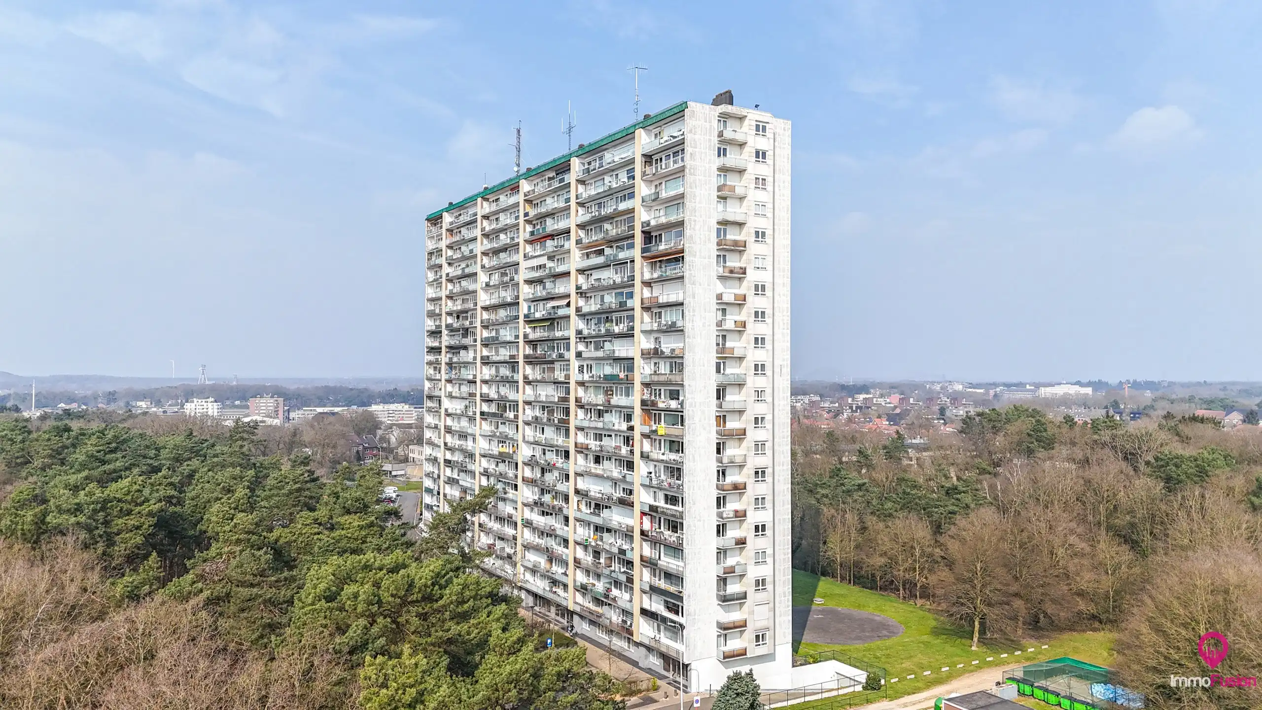 Instapklaar appartement van 109m² met 3 slpks te Genk EPC B! foto 33