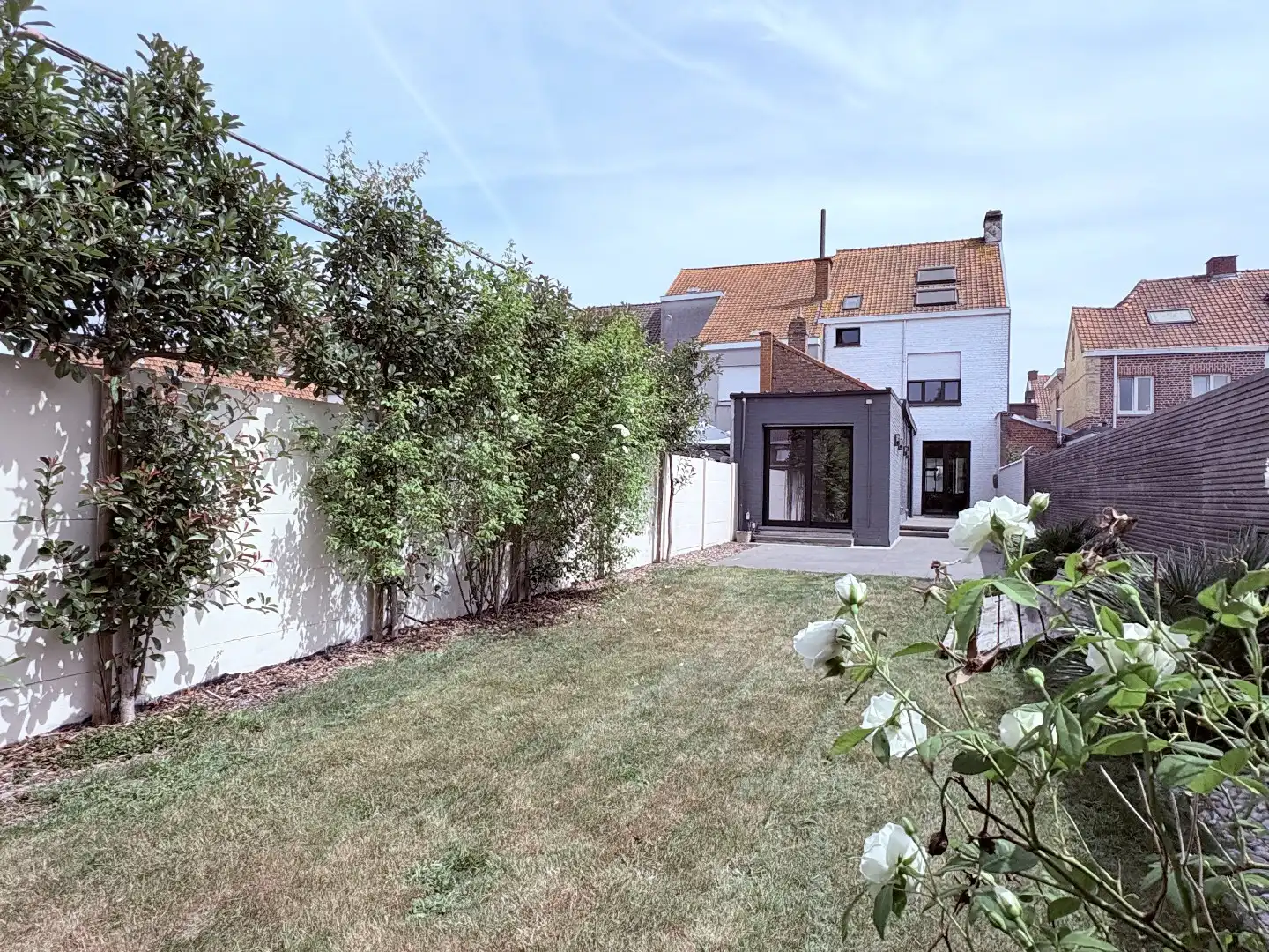 Herenwoning in Bissegem met 4 slaapkamers en 2 badkamers met grote tuin foto 3