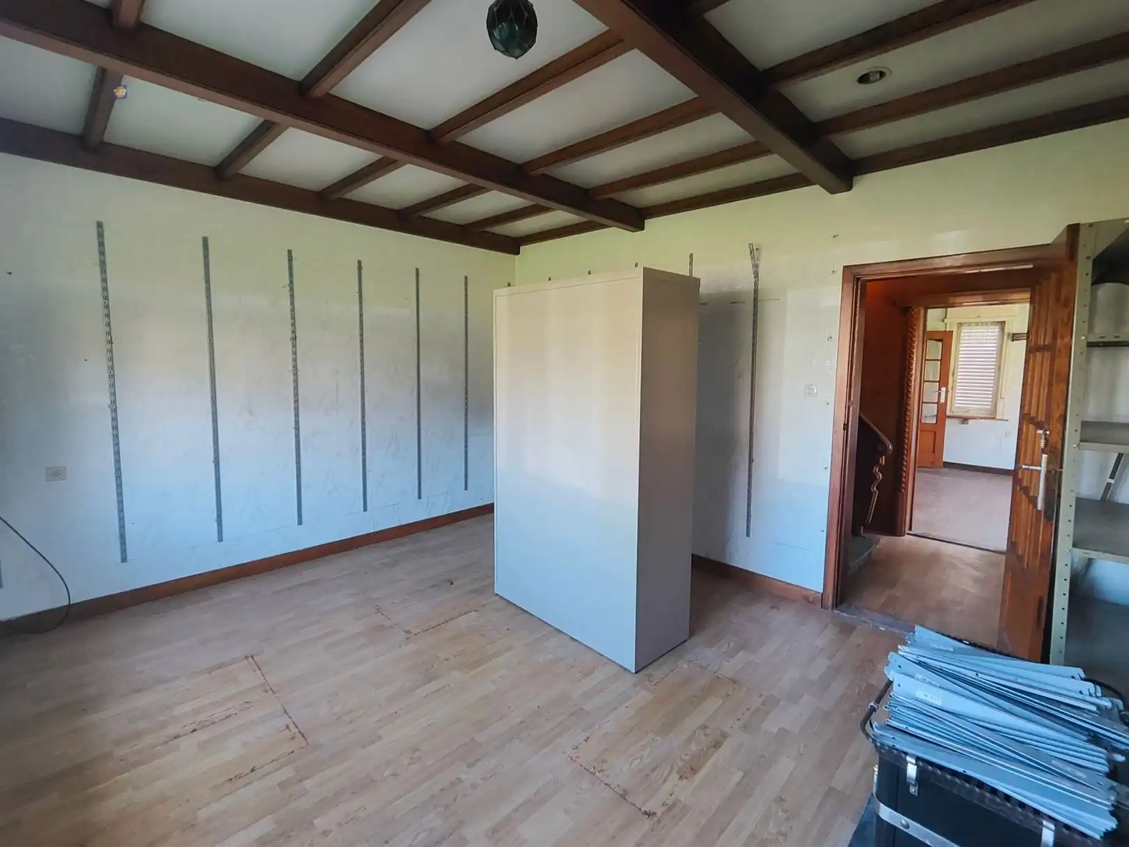Karaktervolle te renoveren woning met 3 slaapkamers en tuin in Denderleeuw foto 13