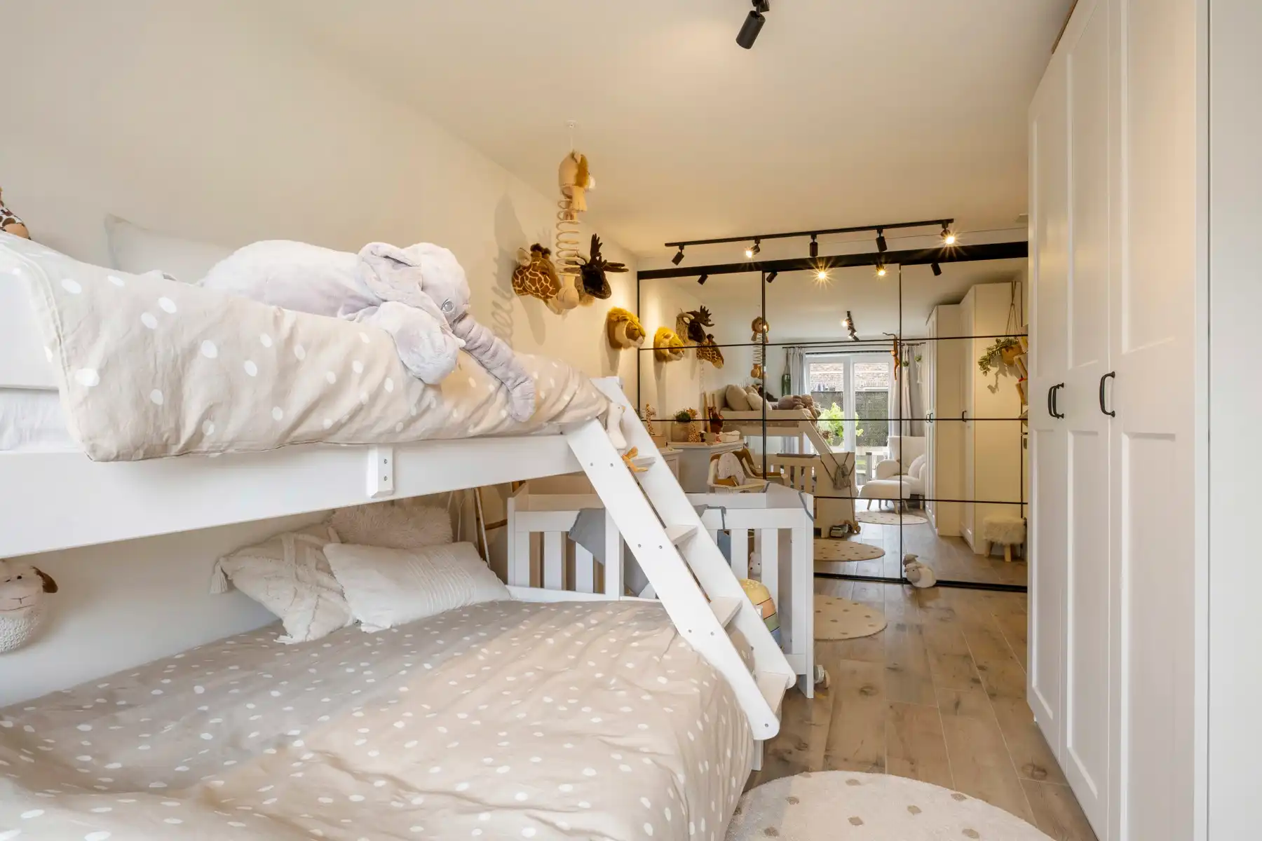 Hoogwaardig afgewerkt appartement te Zedelgem foto 12