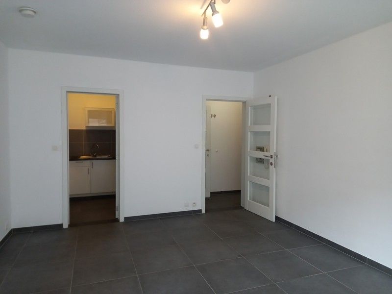 VERHUURD: Goedgelegen studio nabij station, stadscentrum en winkels foto 7
