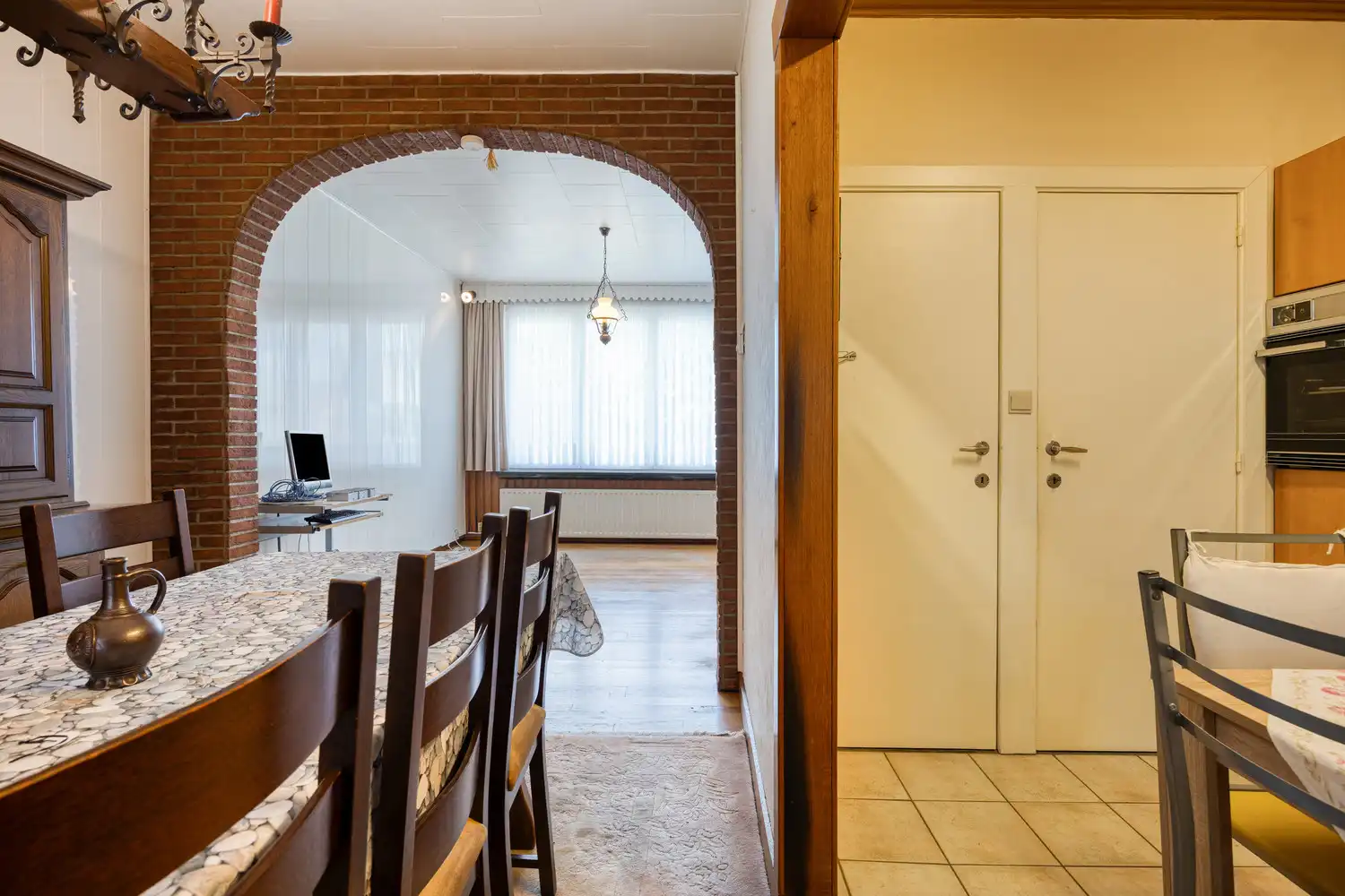 Unieke te renoveren vrijstaande woning met 2 tot 3 slks en kleine tuin! foto 9