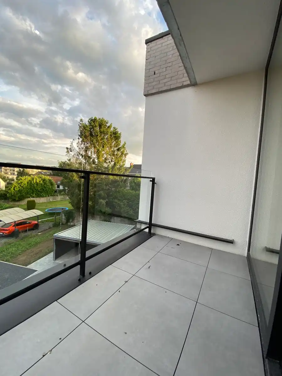 OPTIE Zeer recent appartement met 1à2 slaapkamers en staanplaats foto 14