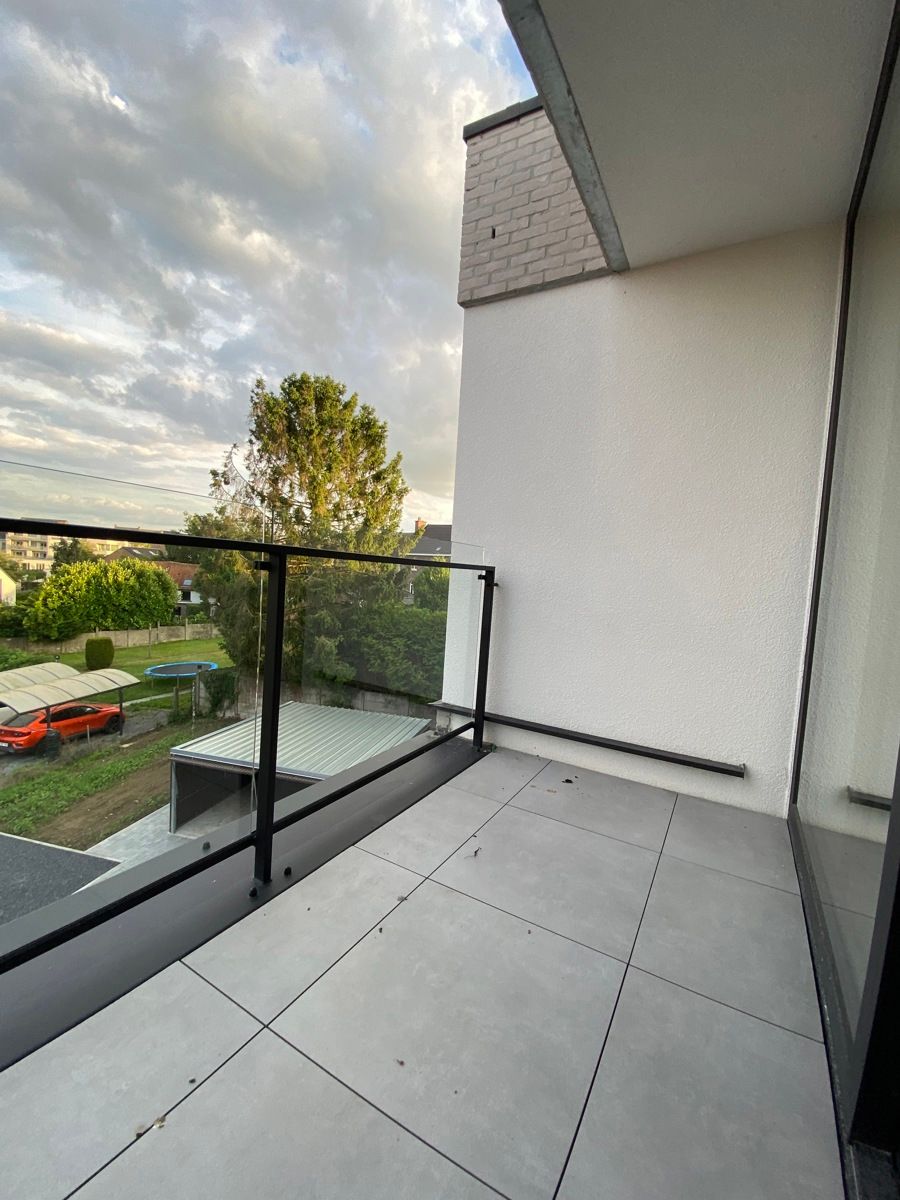 OPTIE Zeer recent appartement met 1à2 slaapkamers en staanplaats foto 14