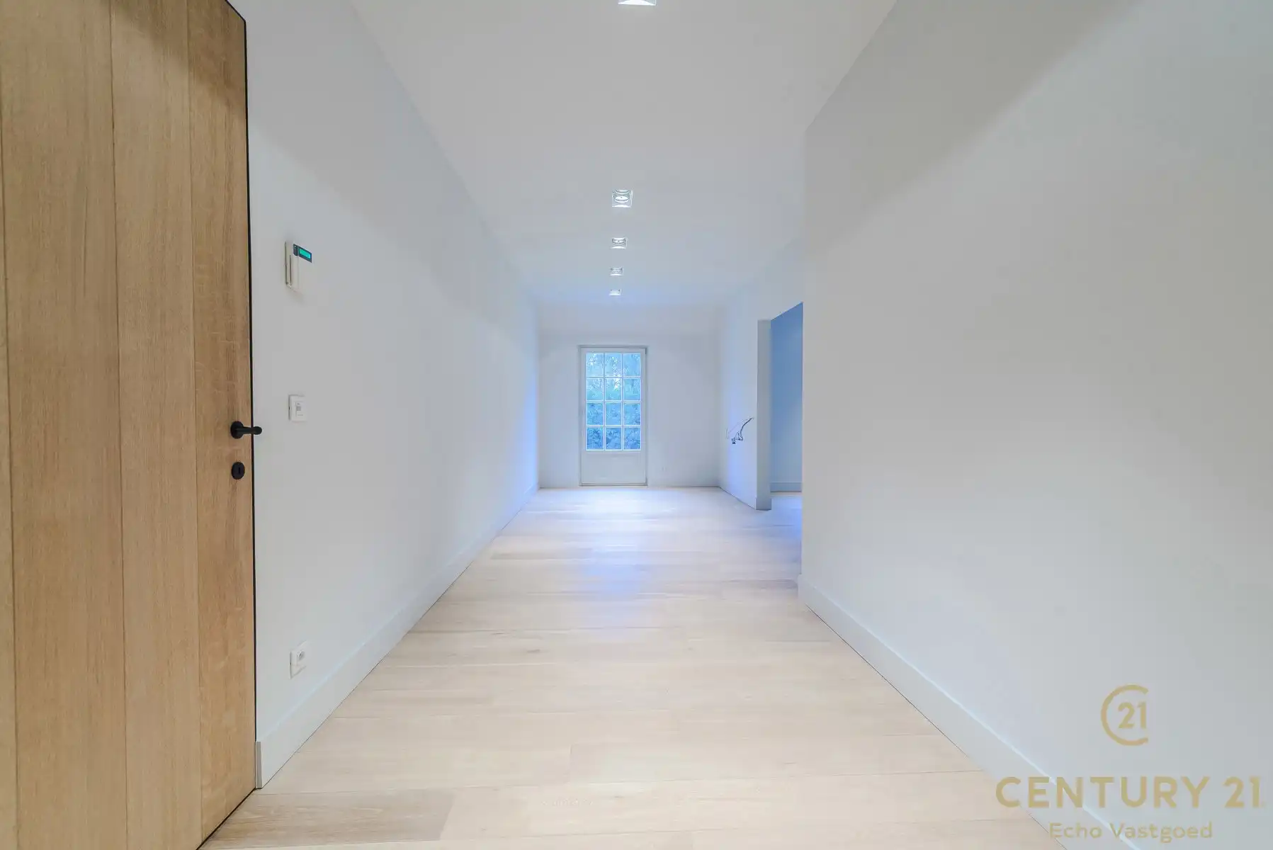 Unieke high-end villa met royaal woonoppervlak op 2415m² foto 19