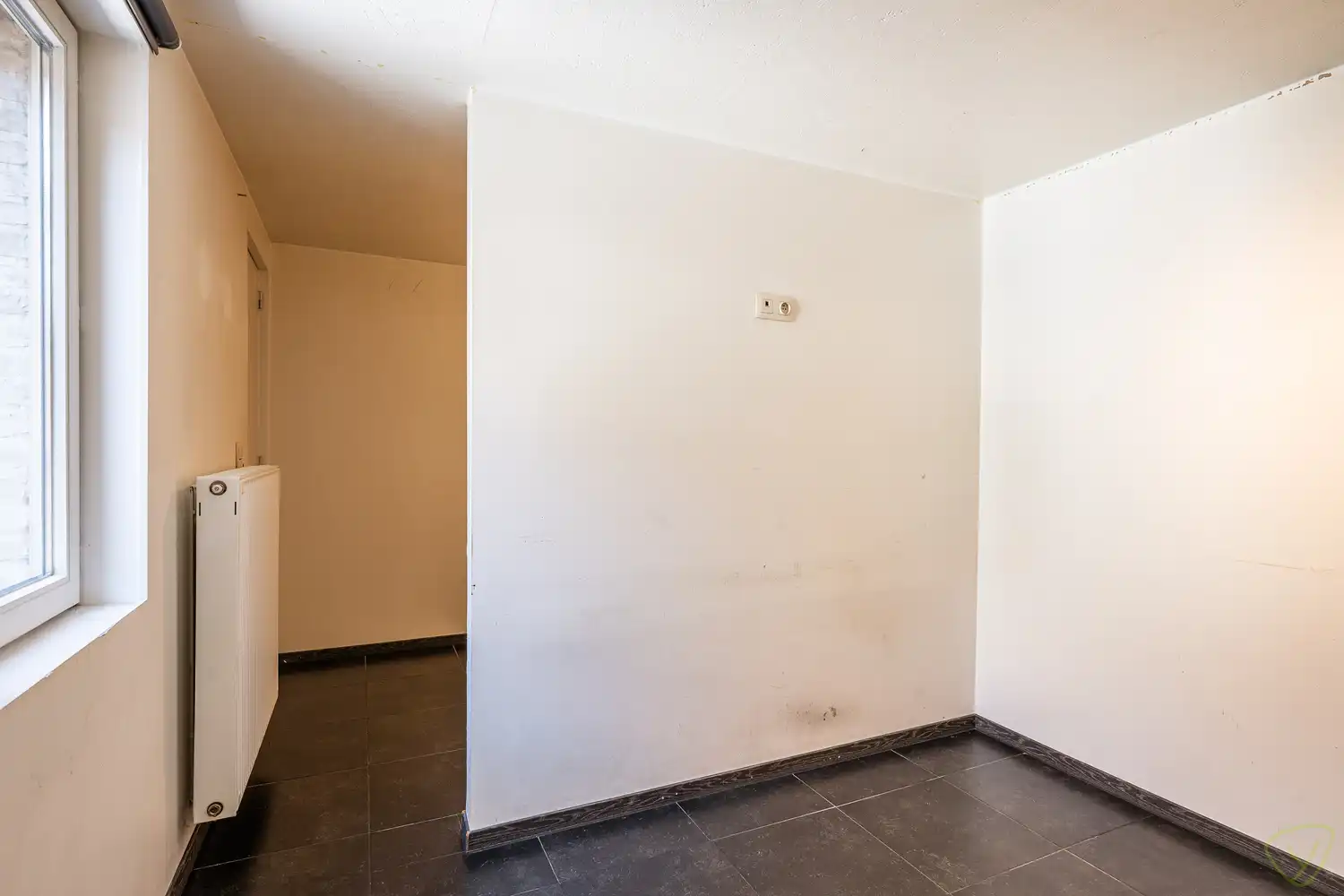 Gezellige instapklare woning met zonnig koertje in Eeklo! foto 13
