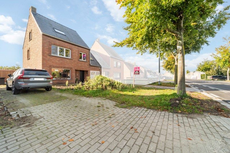 Te koop: Prachtig gerenoveerde woning in Jabbeke foto 2