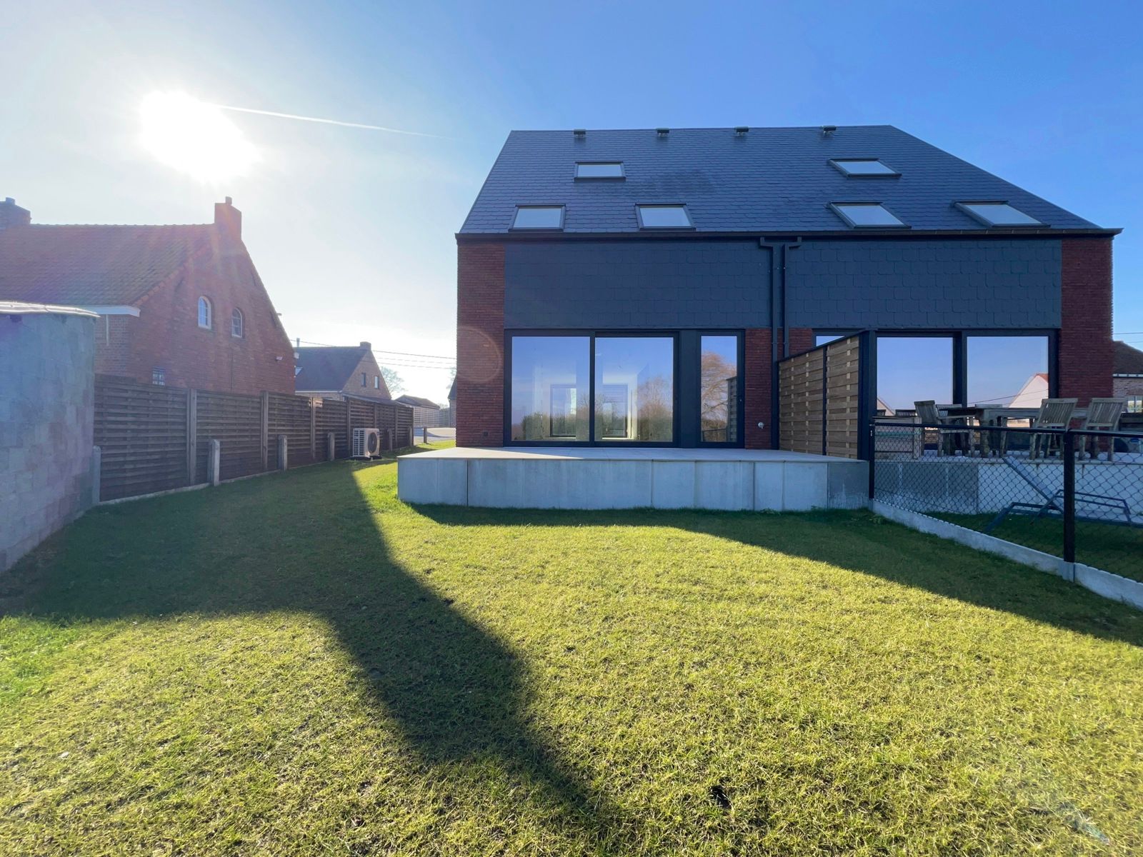 Prachtige woning met 4 slaapkamers foto 33