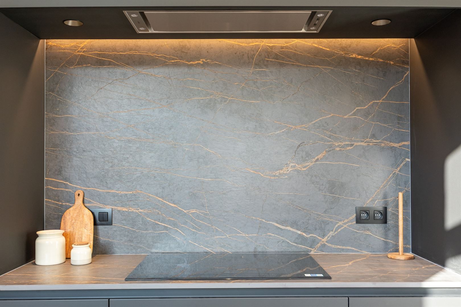 Gerenoveerd appartement met luxe-afwerking en topterras foto 11