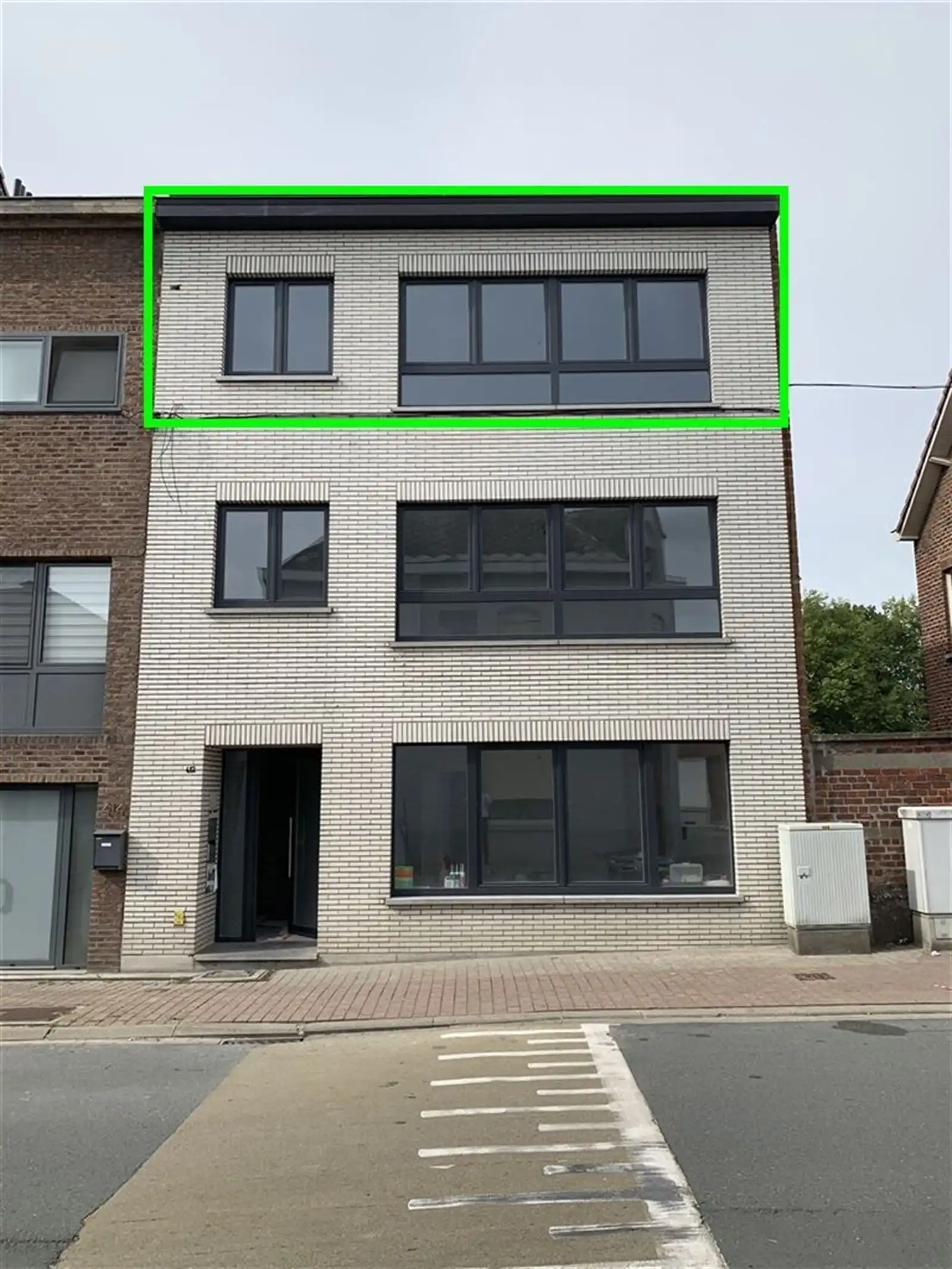 Appartement op de 2de verdieping met 2 slaapkamers foto {{pictureIndex}}
