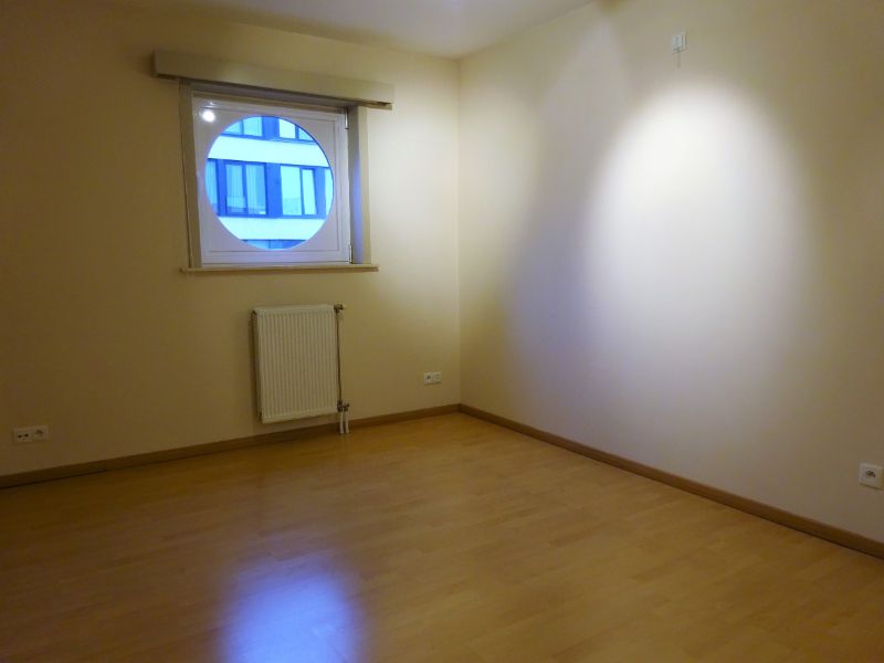 Lichtrijk hoekappartement met 2 kamers, ruim terras met prachtig zicht en garage foto 9