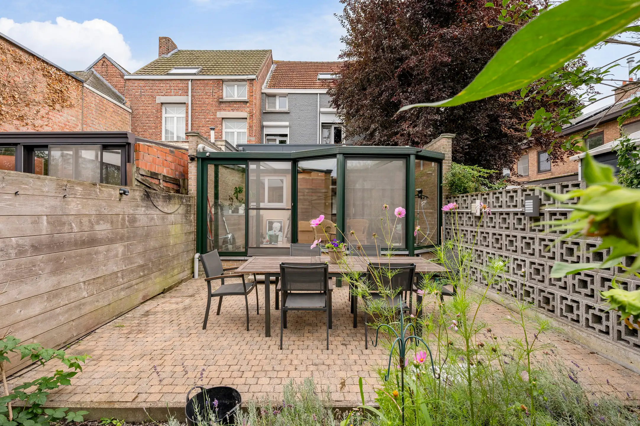 Ruime halfopen gezinswoning met 4 slaapkamers, veranda en tuin in Mechelen. foto 17
