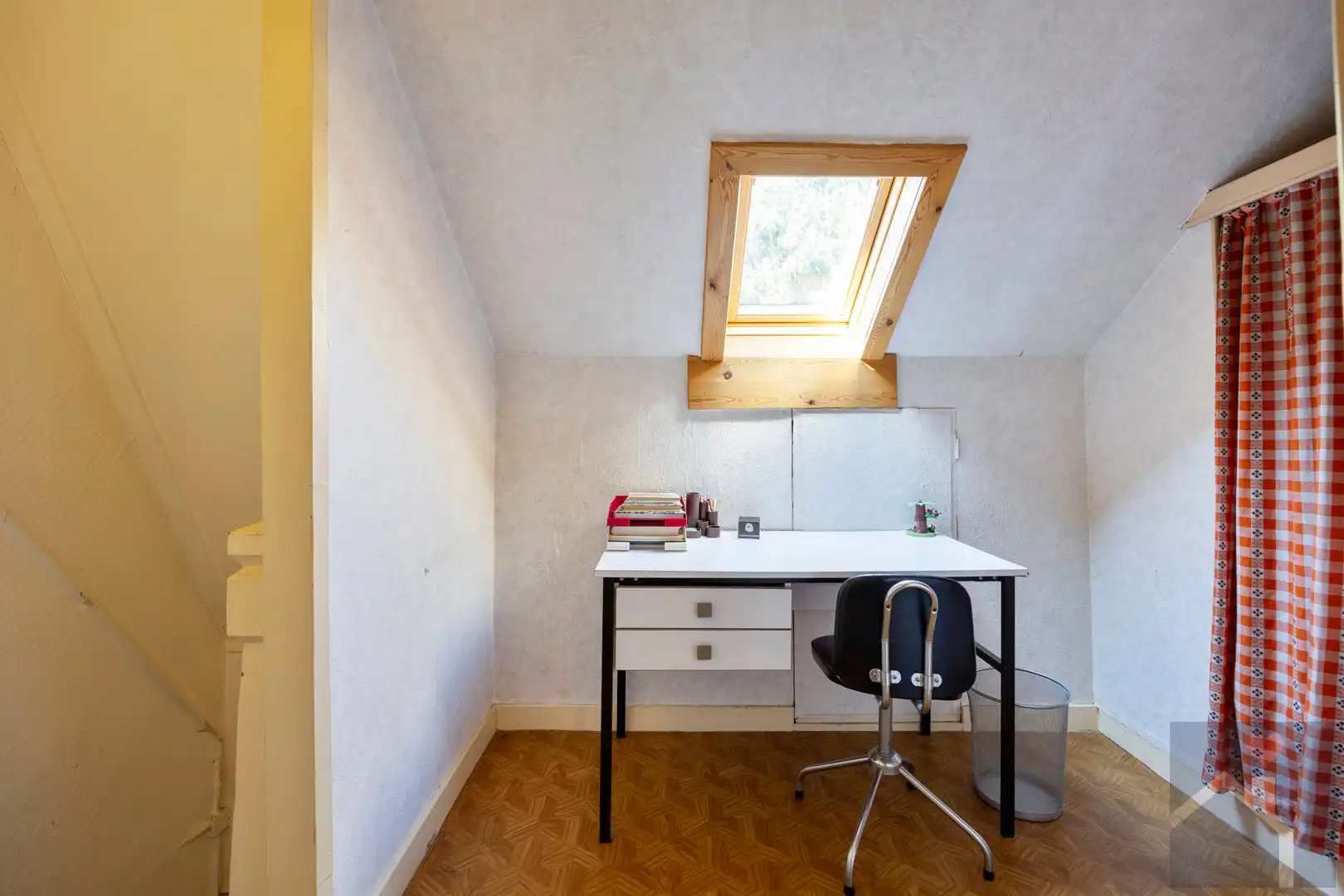Charmante woning met karakter en renovatiemogelijkheden foto 22