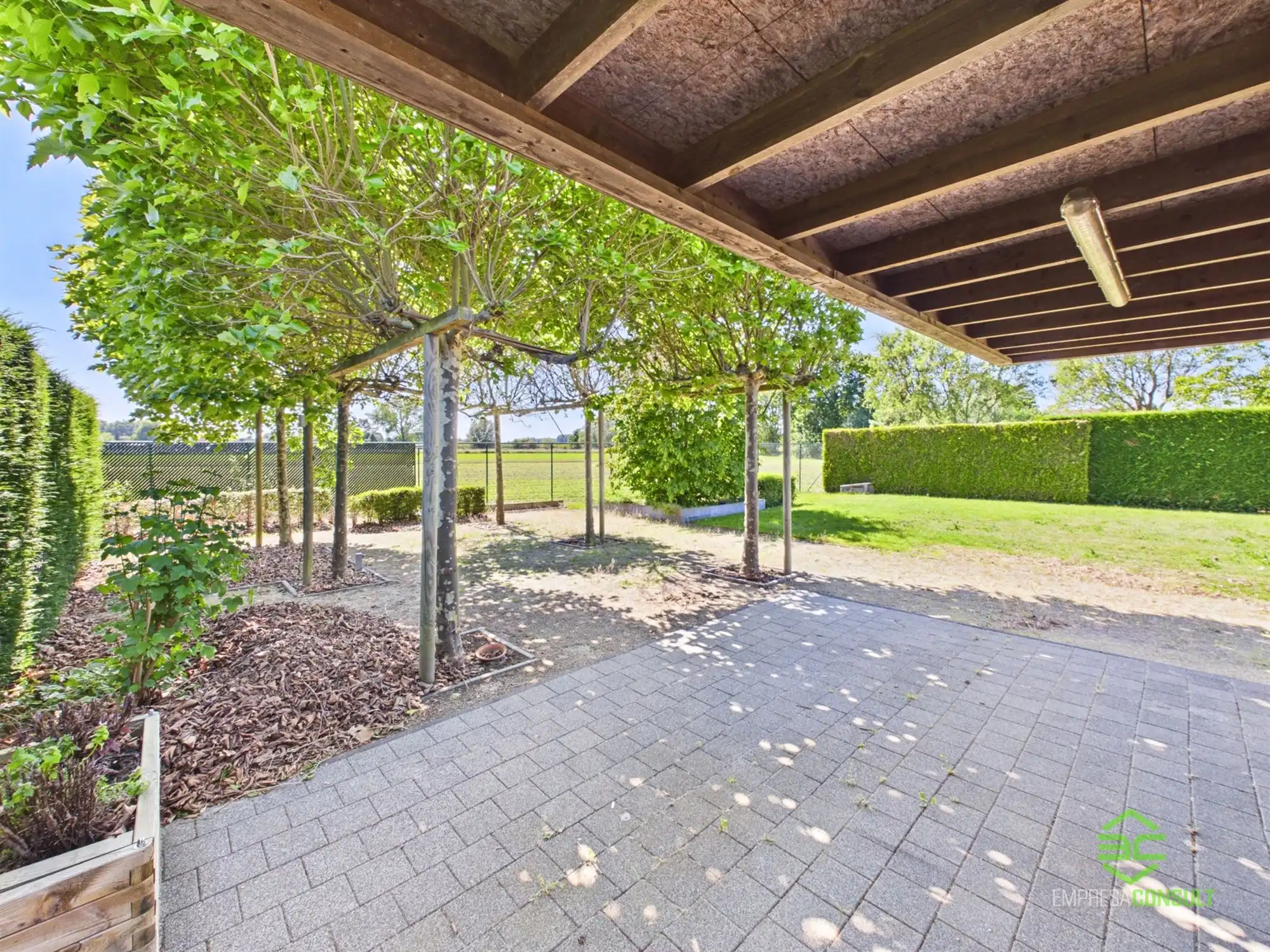 Ruime woning met 4/5 slpk en dubbele garage op 12a 50ca! foto 31