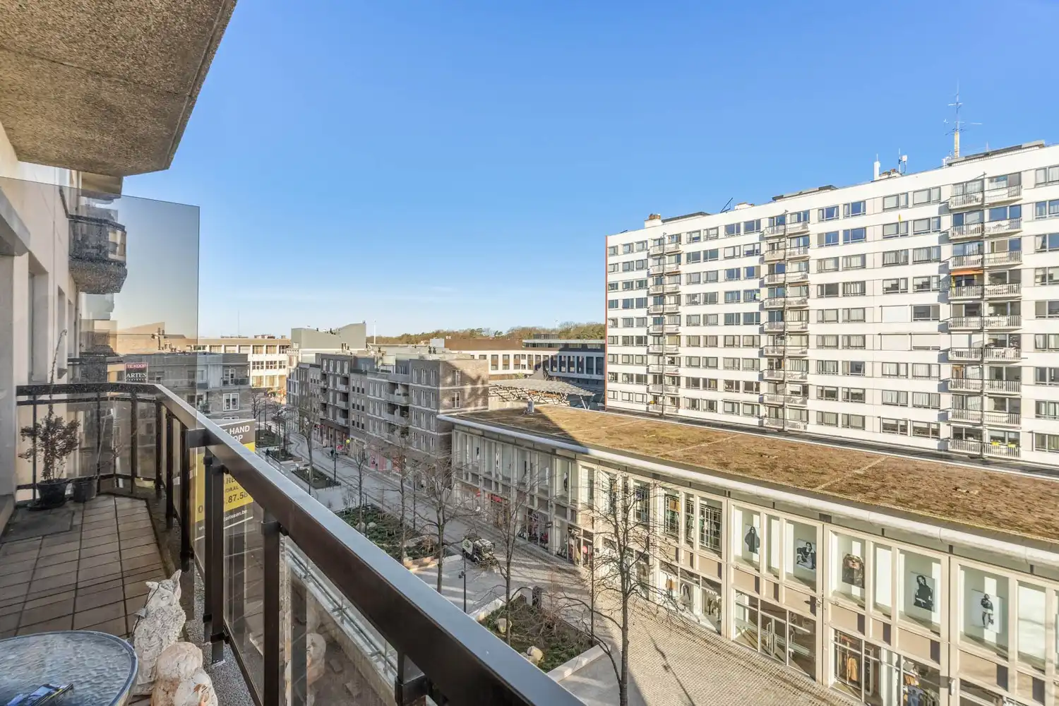 Lichtrijk appartement van 90 m² te huur in hartje Genk foto 3