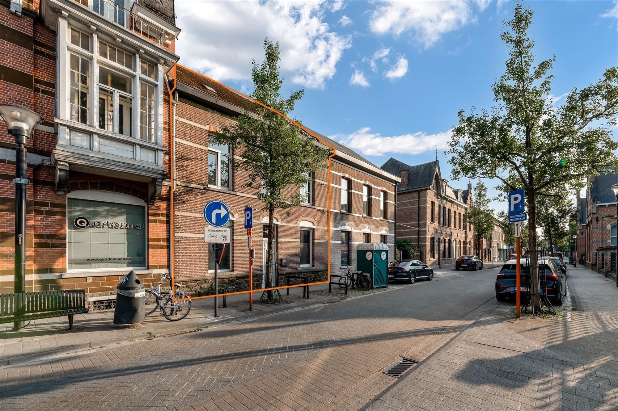 PRACHTIG INSTAPKLAAR HERENHUIS IN GEEL CENTRUM  foto 31