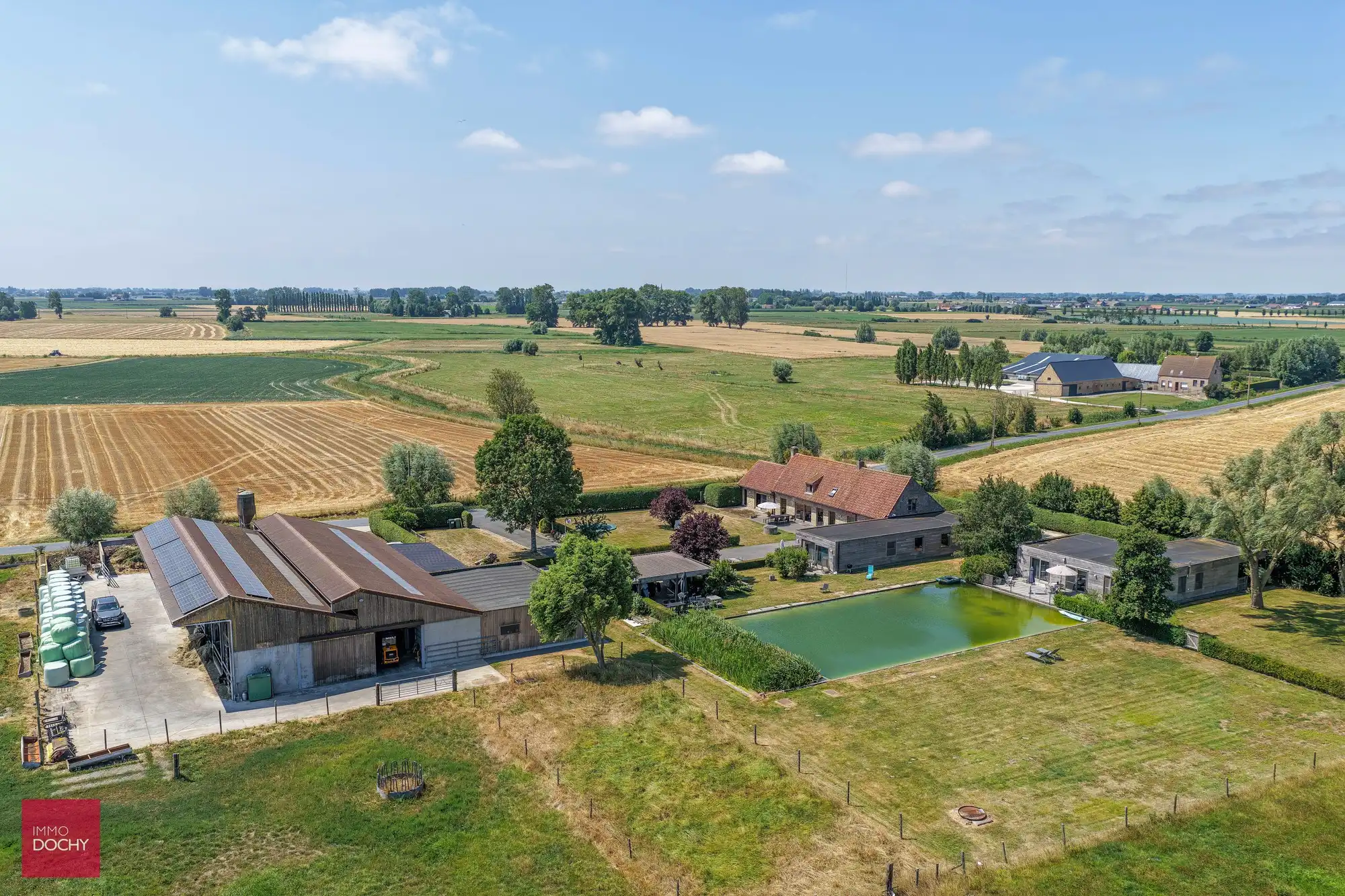 Landelijke woning met 2 vakantiewoningen en hoevewinkel foto 2