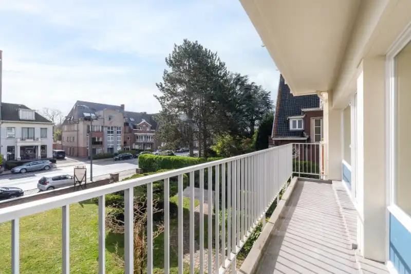 --- NIEUW --- Top gelegen gerenoveerd één slaapkamer appartement met terras. foto {{pictureIndex}}