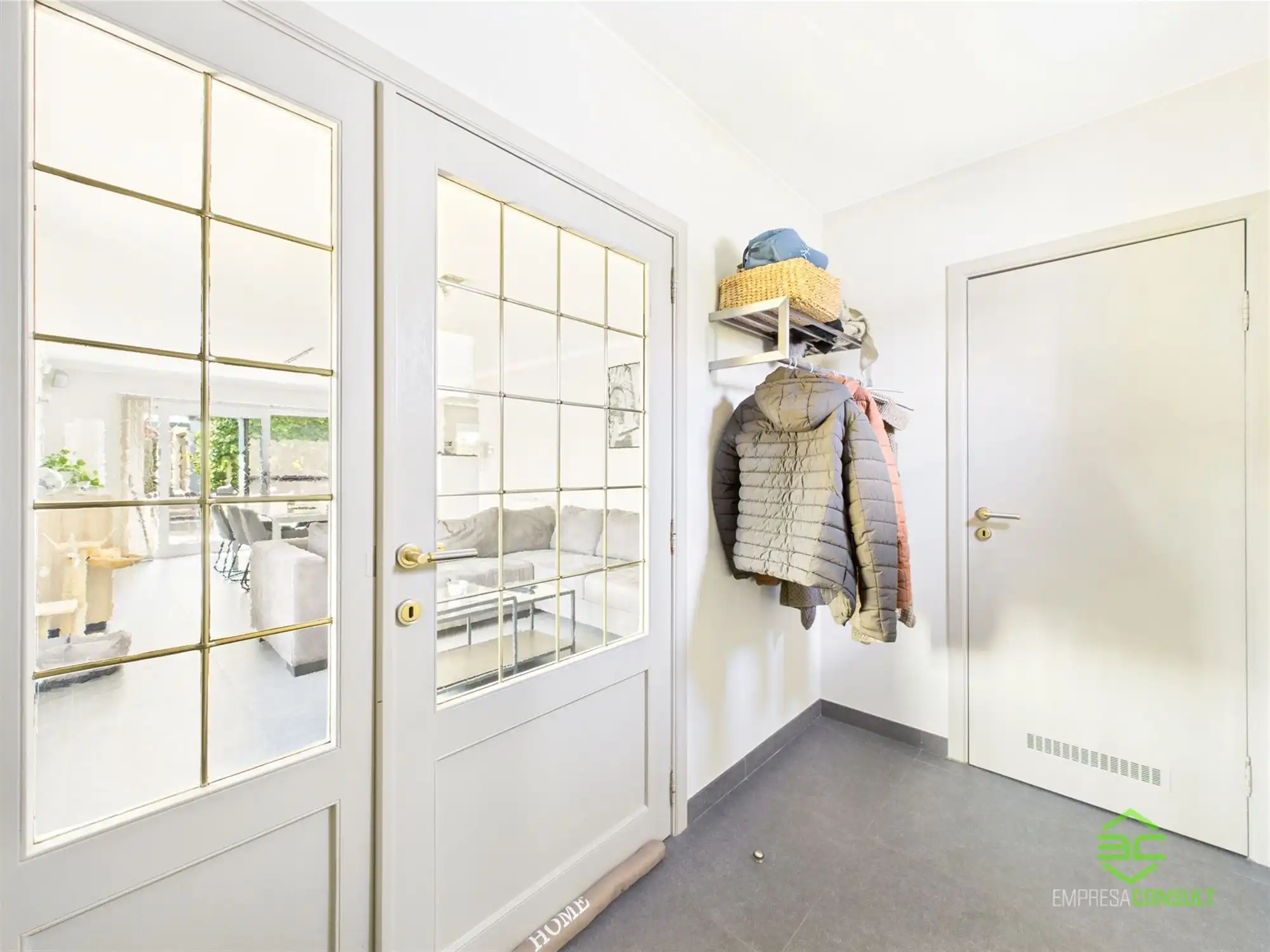 Instapklare gezinswoning met 3 slpk in Linkhout! foto 5