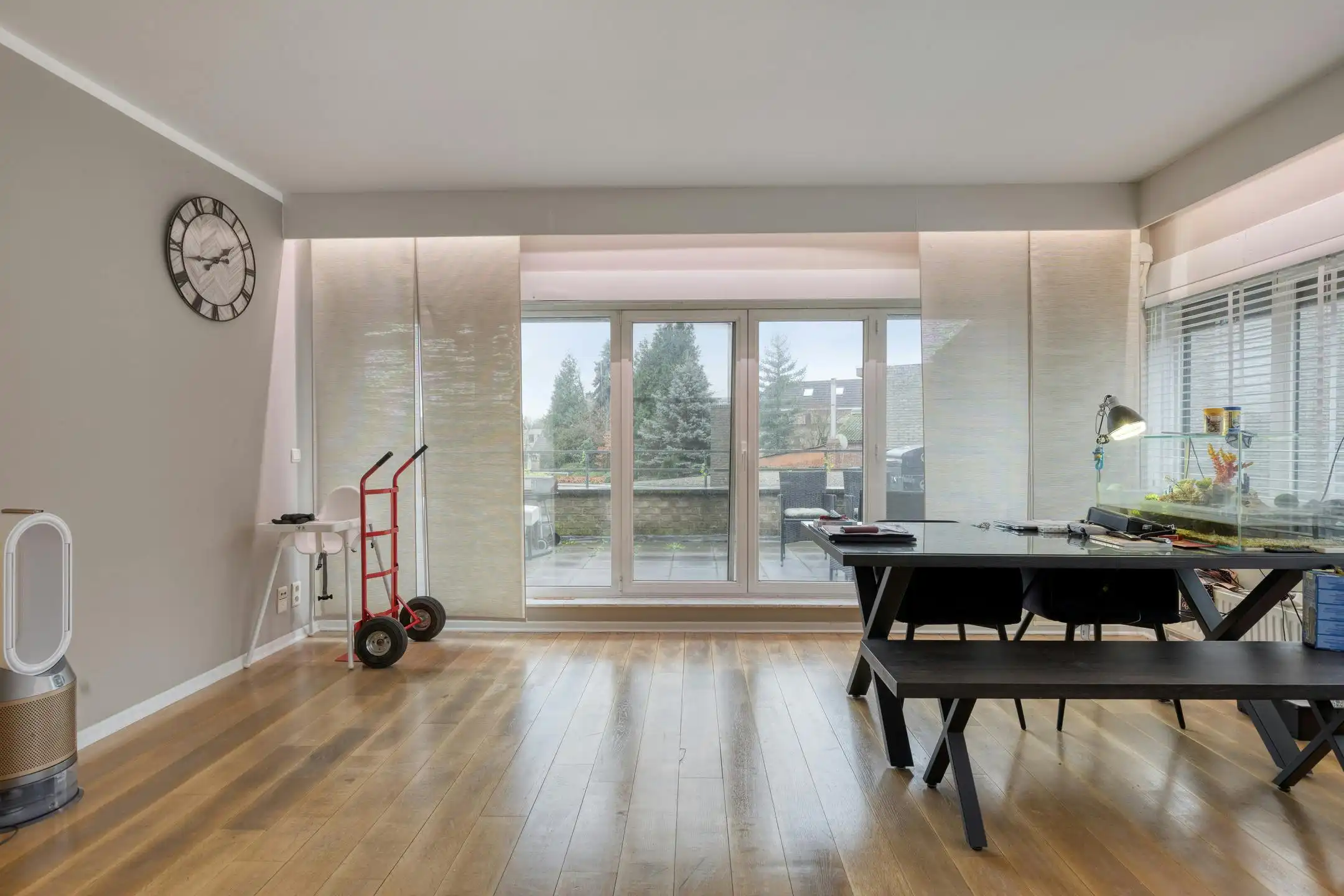 Appartement met drie slaapkamers en garage te koop! foto 8